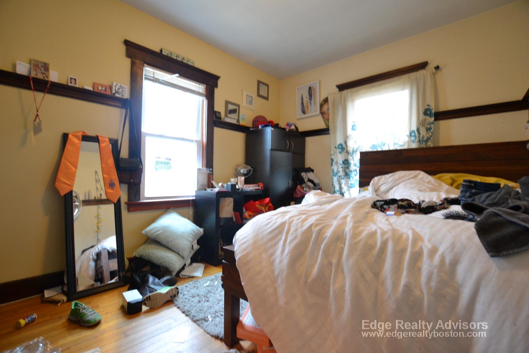 5 bed, 2 bath apartment for rent at 47 Hobson St Unit 2, Brighton — photo 8 of 15