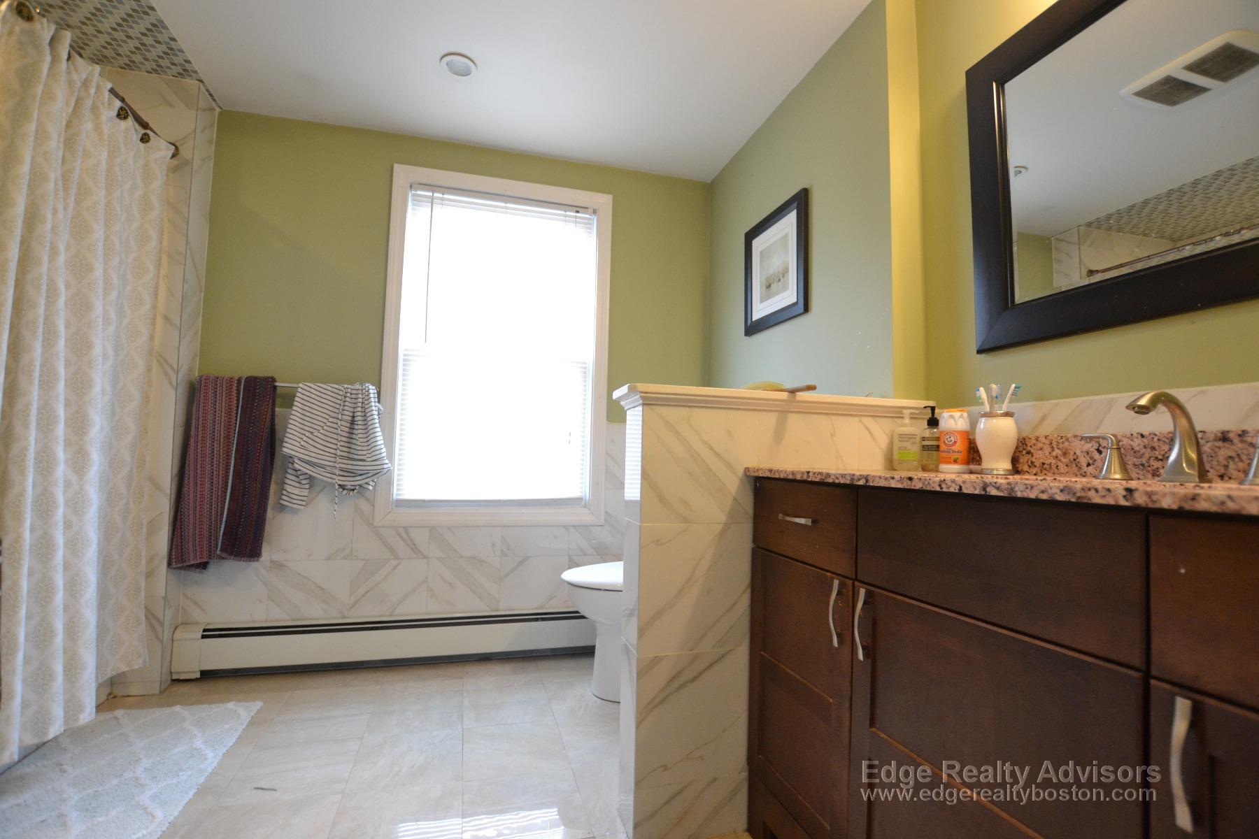 5 bed, 2 bath apartment for rent at 47 Hobson St Unit 2, Brighton — photo 5 of 15