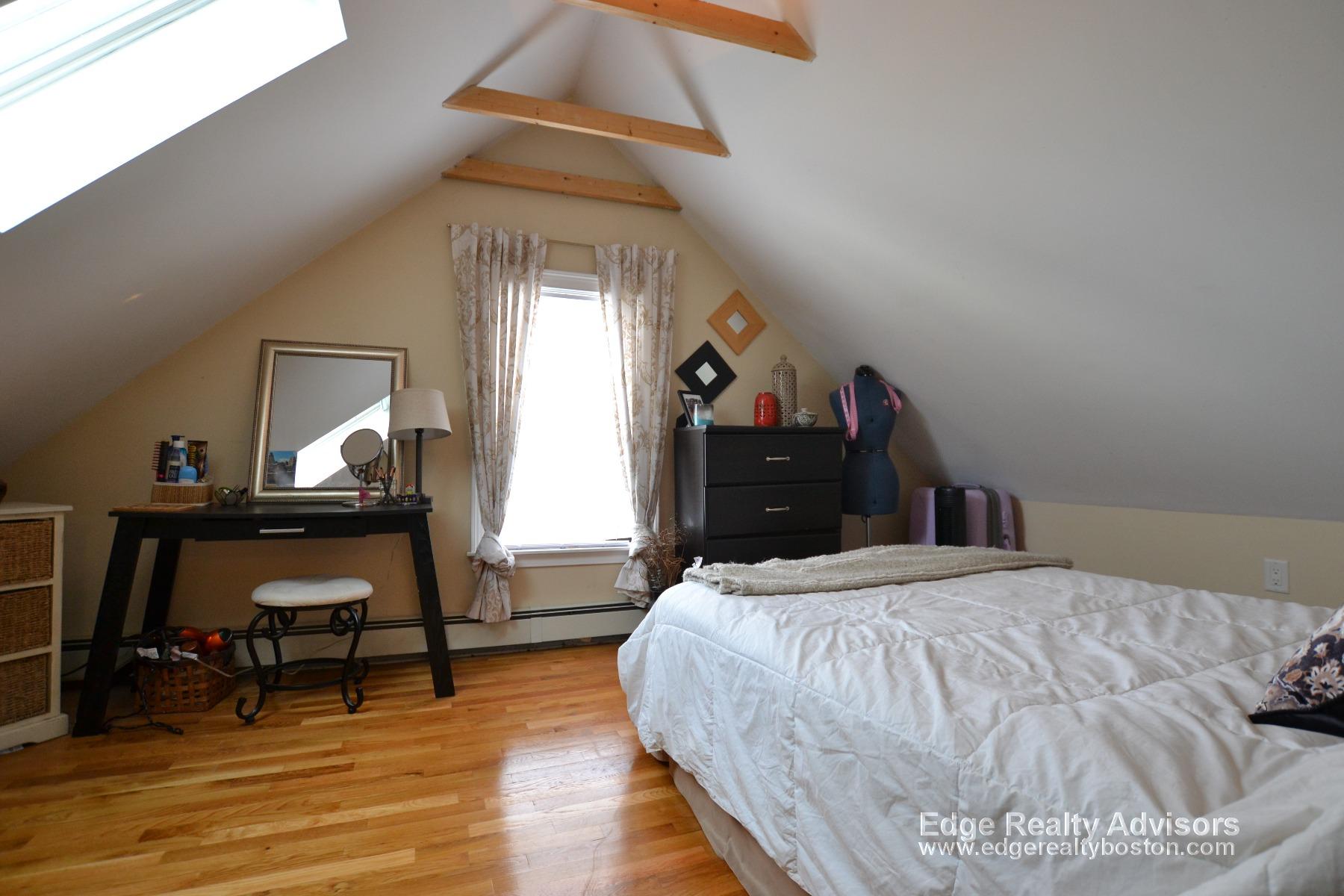 4 bed, 2 bath apartment for rent at 14 Eulita Ter Unit 2, Brighton — photo 7 of 11