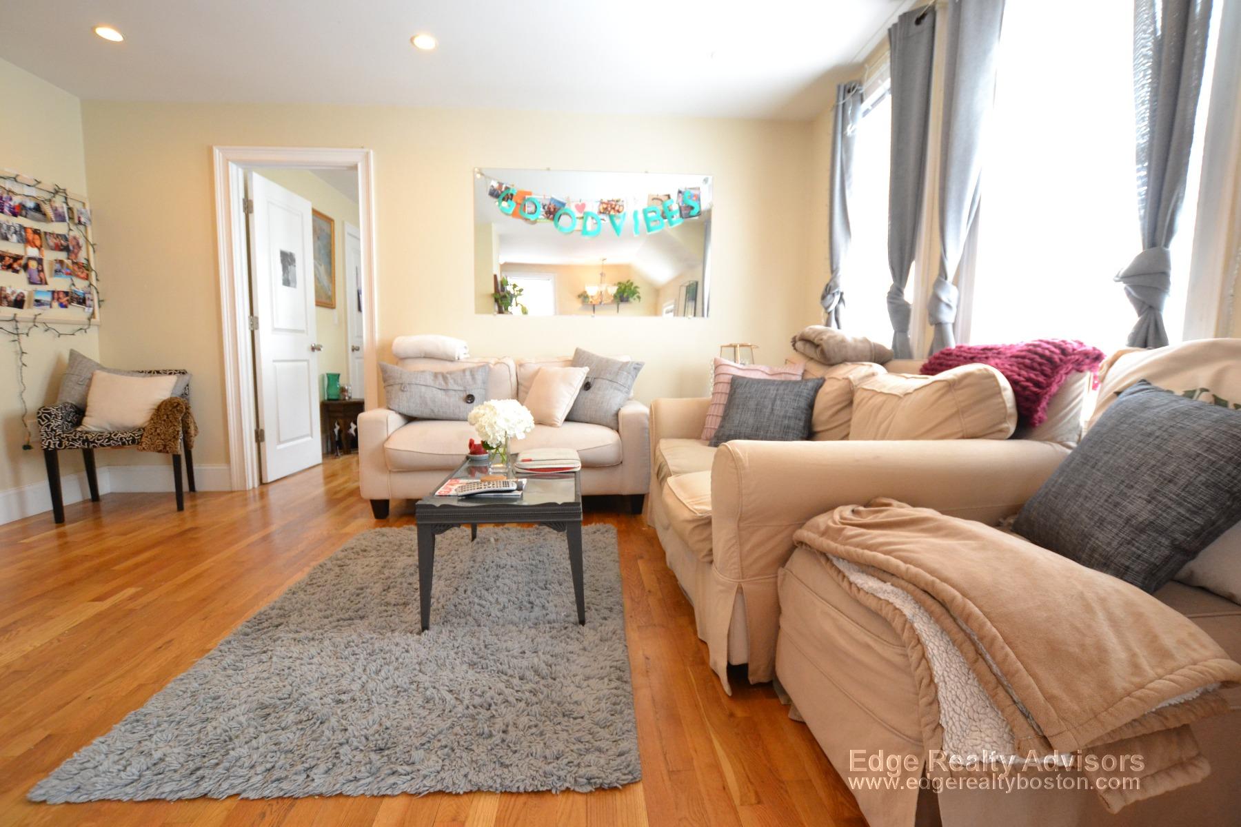 4 bed, 2 bath apartment for rent at 14 Eulita Ter Unit 2, Brighton — photo 2 of 11