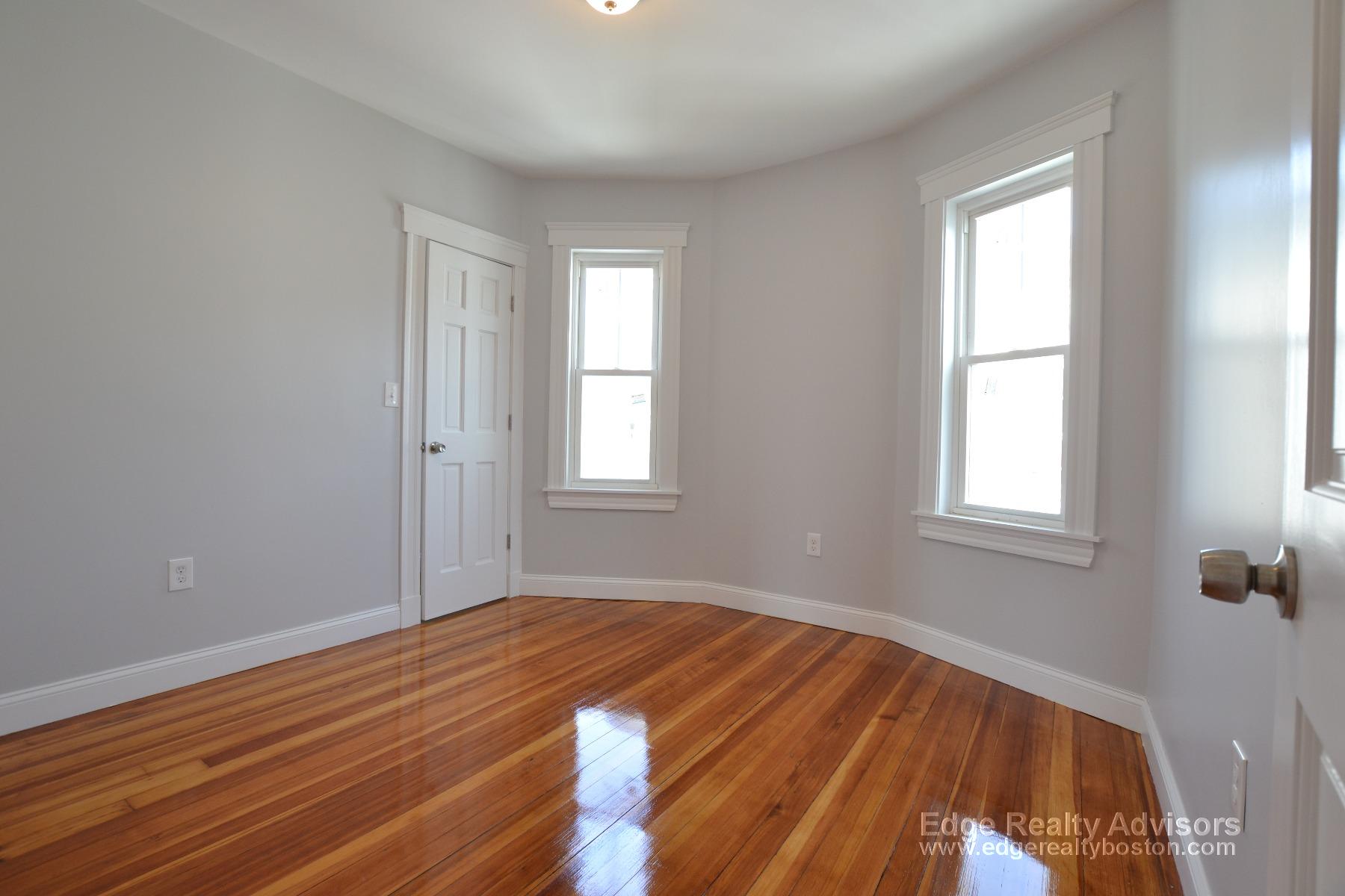 3 bed, 1 bath apartment for rent at 24 Vassar St Unit 3, Dorchester — photo 4 of 15