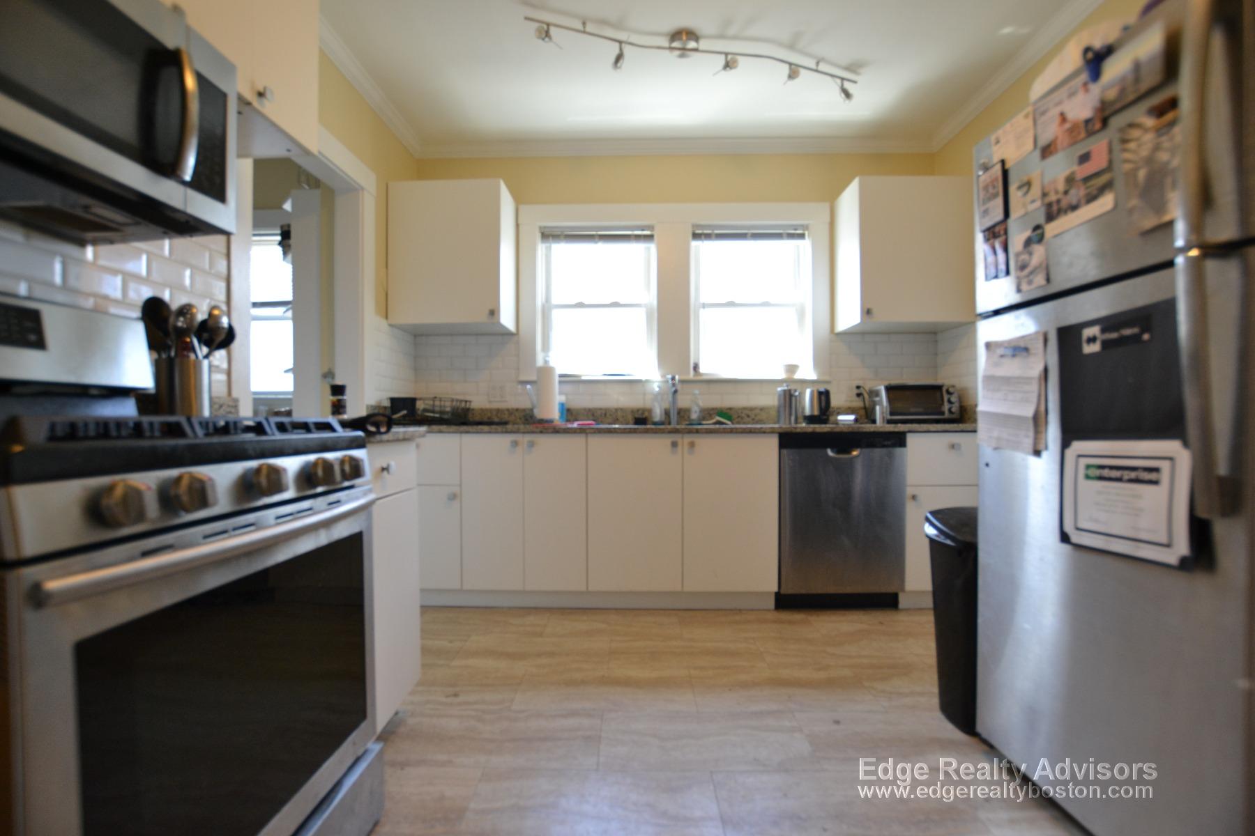 5 bed, 1 bath apartment for rent at 17 Bentley St Unit 2, Brighton — photo 1 of 14