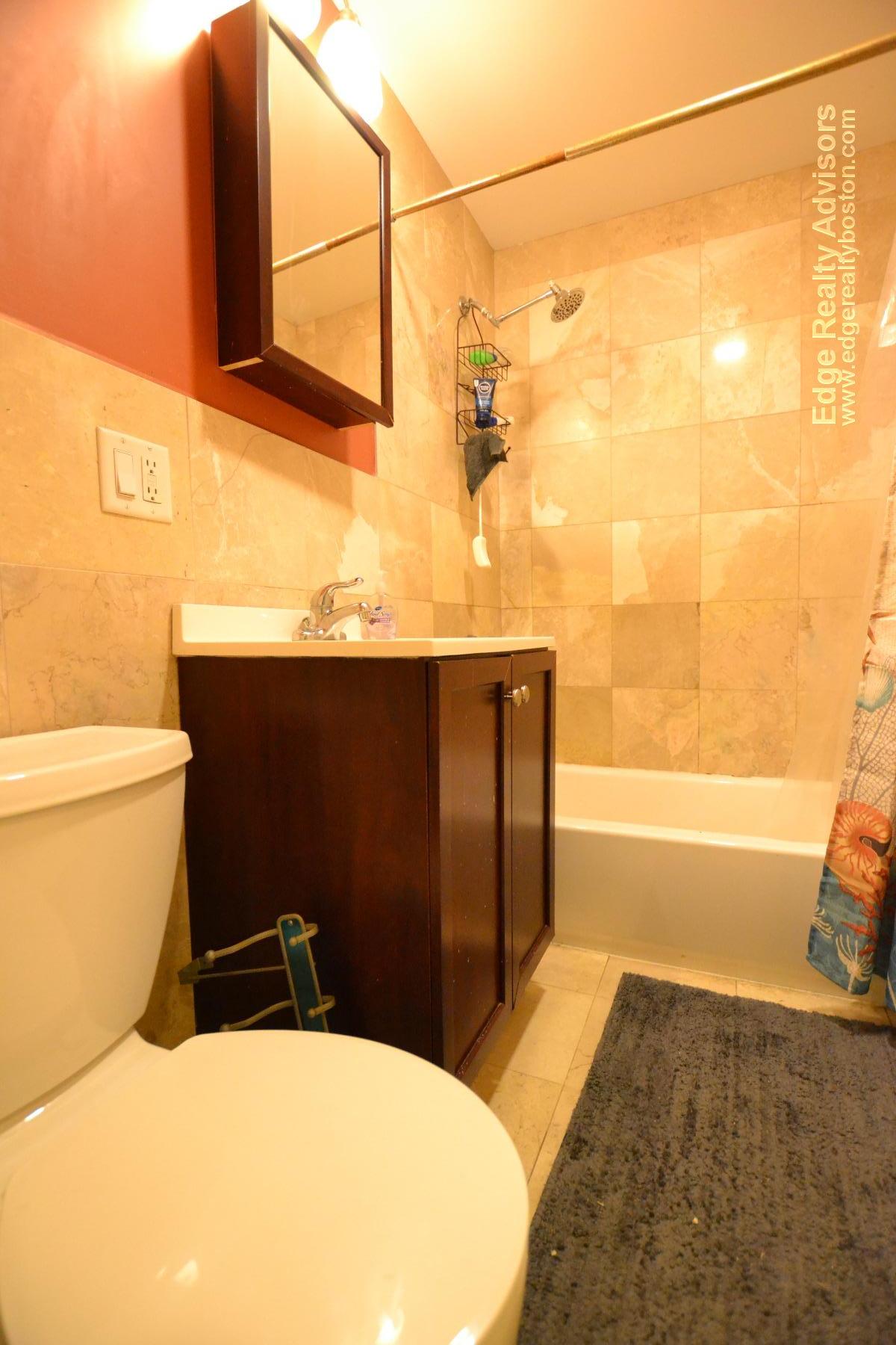 4 bed, 2 bath apartment for rent at 27 Justin Rd Unit 2, Brighton — photo 7 of 12