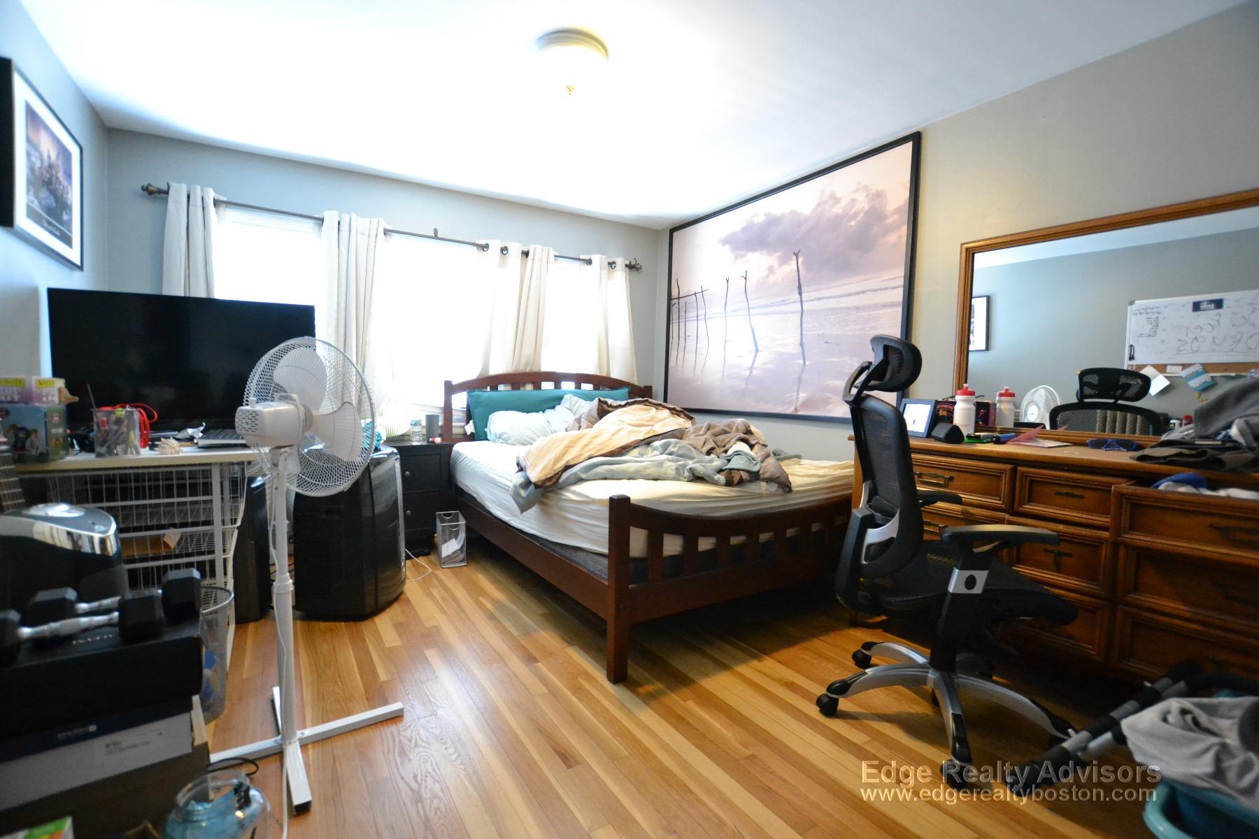 4 bed, 2 bath apartment for rent at 67 Surrey St Unit 2, Brighton — photo 7 of 14