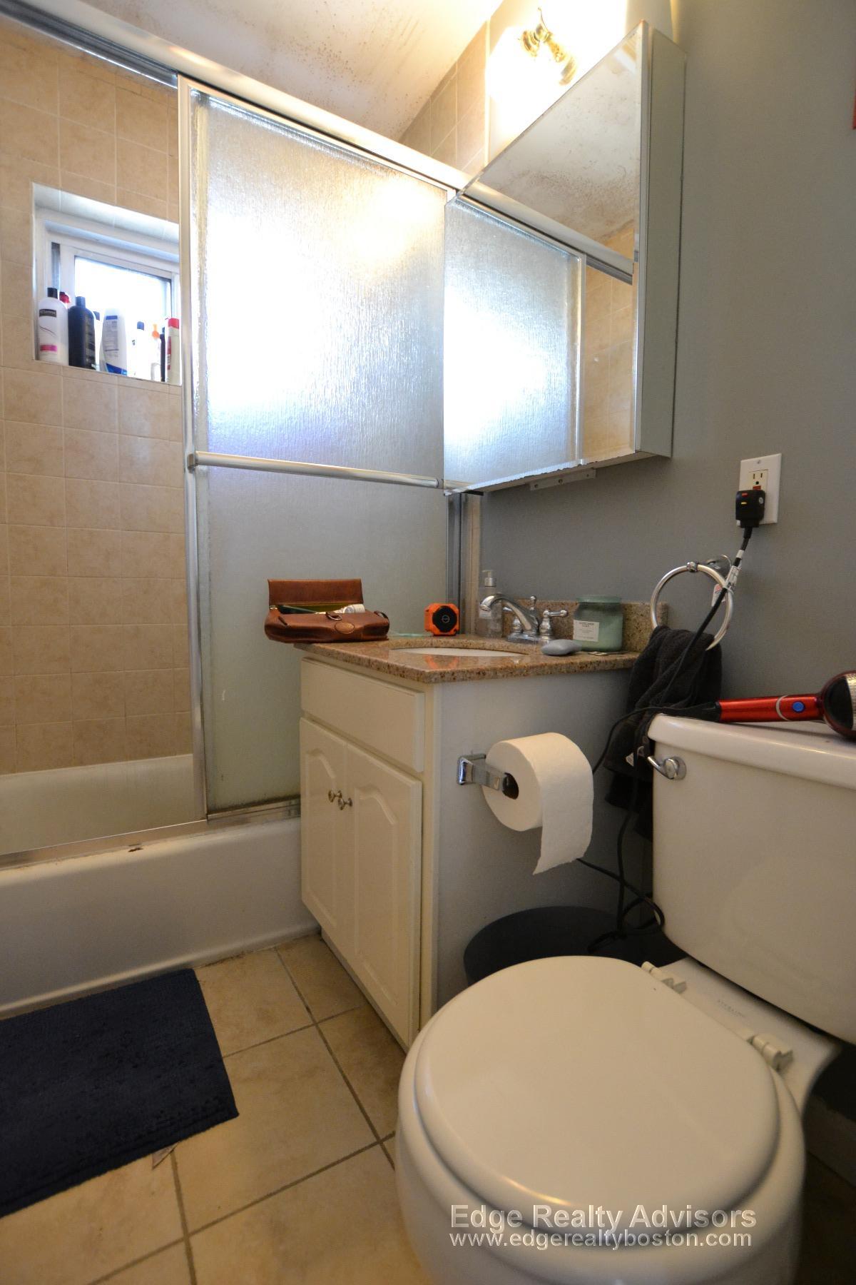 4 bed, 2 bath apartment for rent at 67 Surrey St Unit 2, Brighton — photo 10 of 14