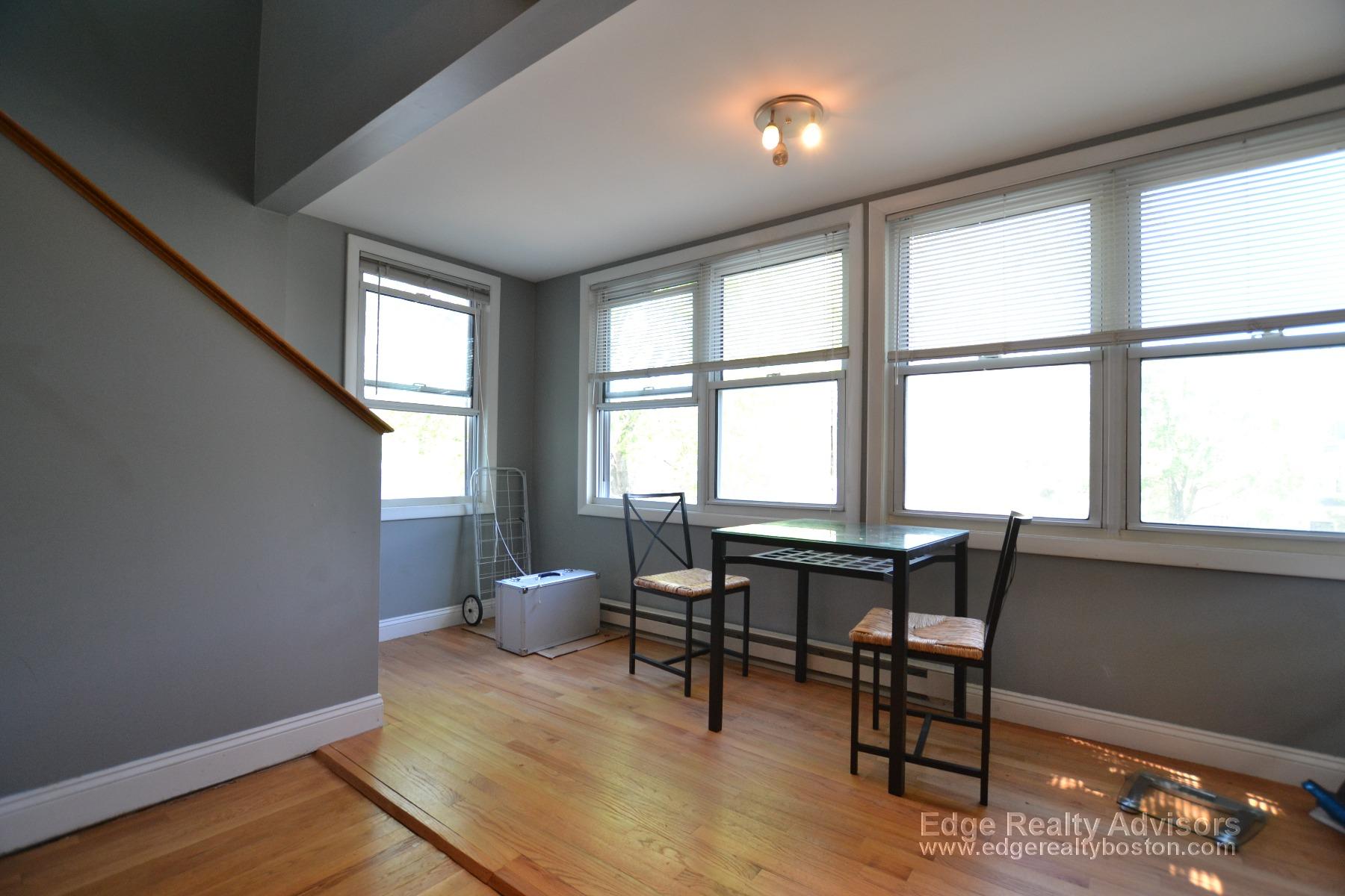 4 bed, 2 bath apartment for rent at 67 Surrey St Unit 2, Brighton — photo 3 of 14