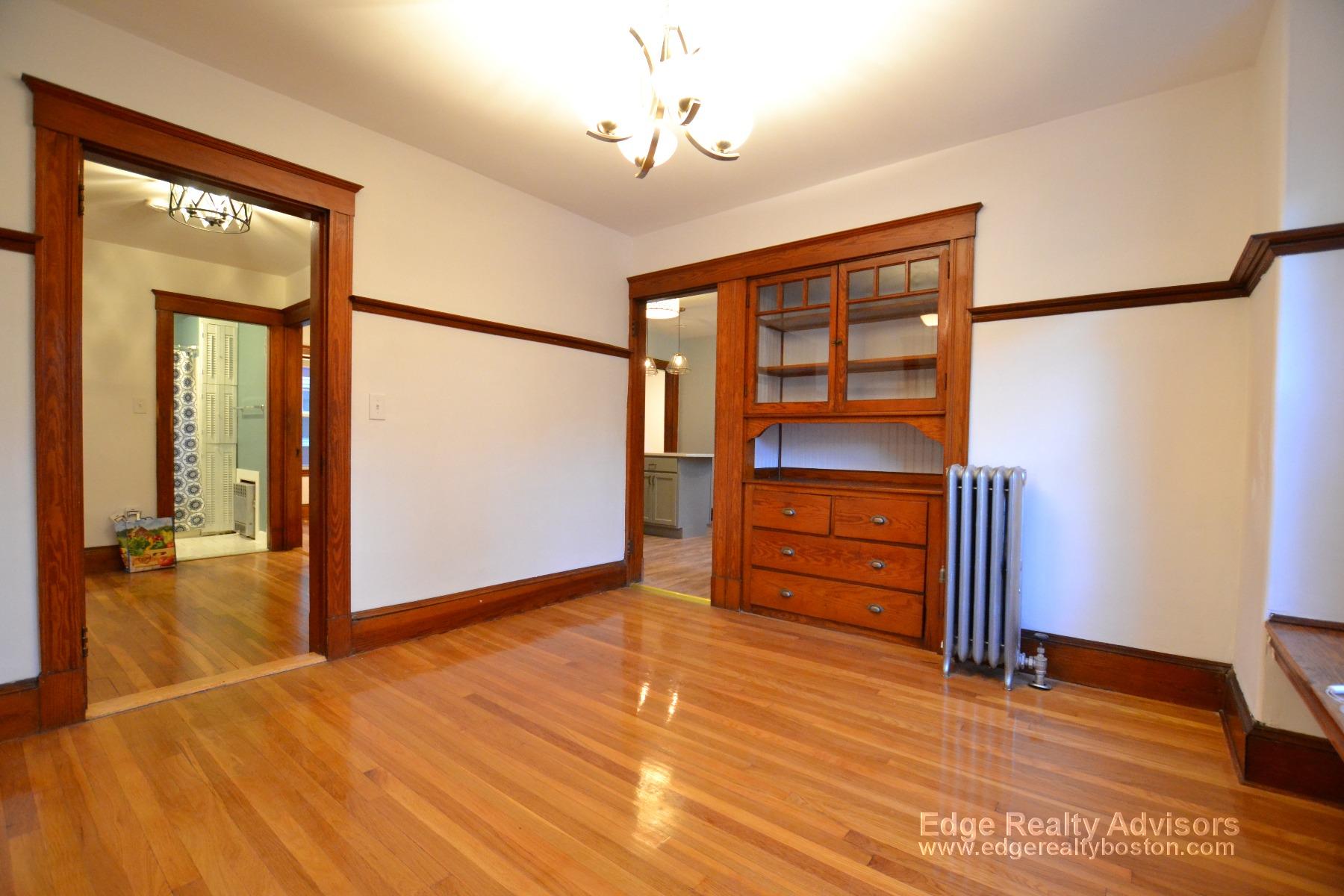 3 bed, 1 bath apartment for rent at 242 Lake St Unit 1, Brighton — photo 4 of 12