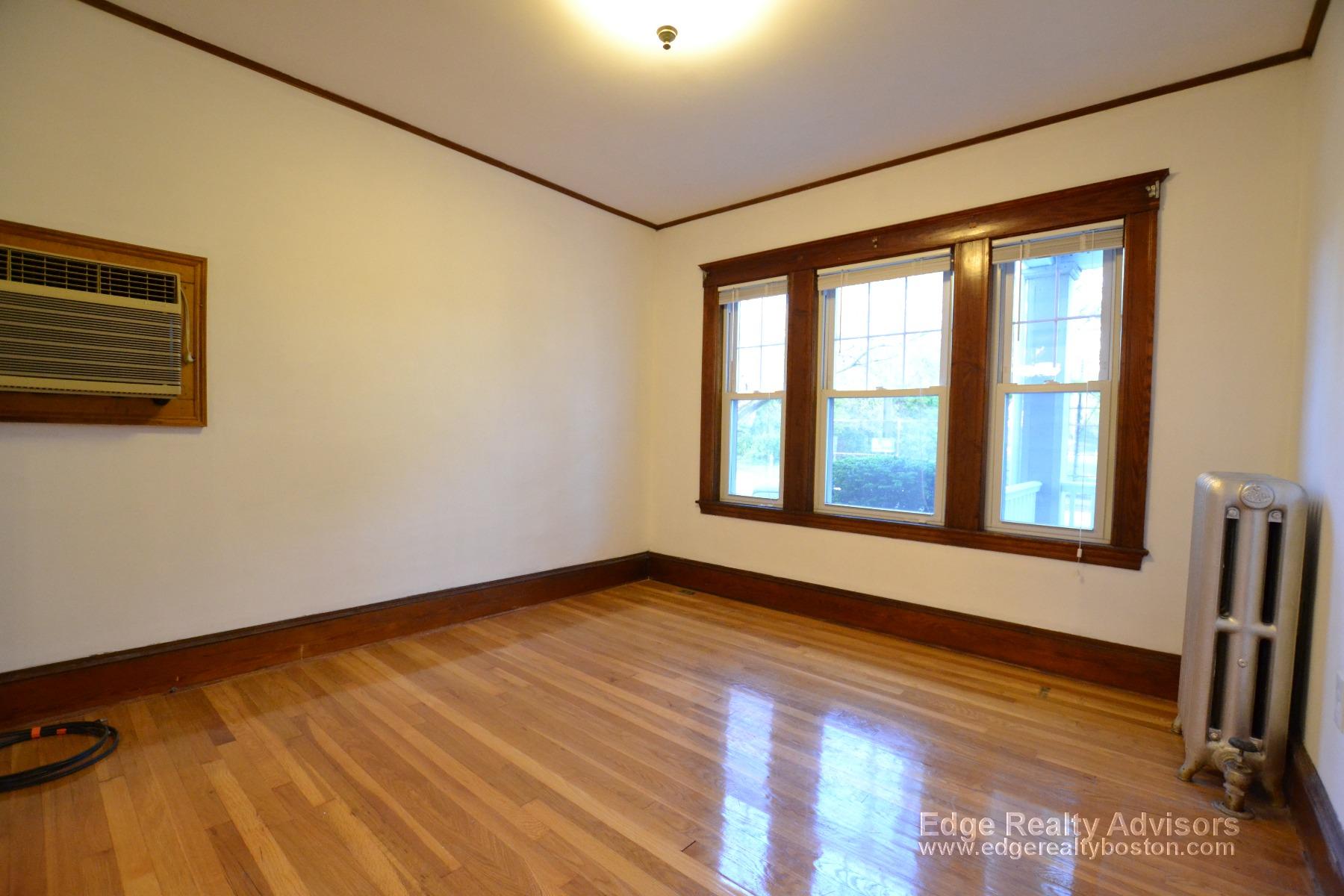 3 bed, 1 bath apartment for rent at 242 Lake St Unit 1, Brighton — photo 12 of 12