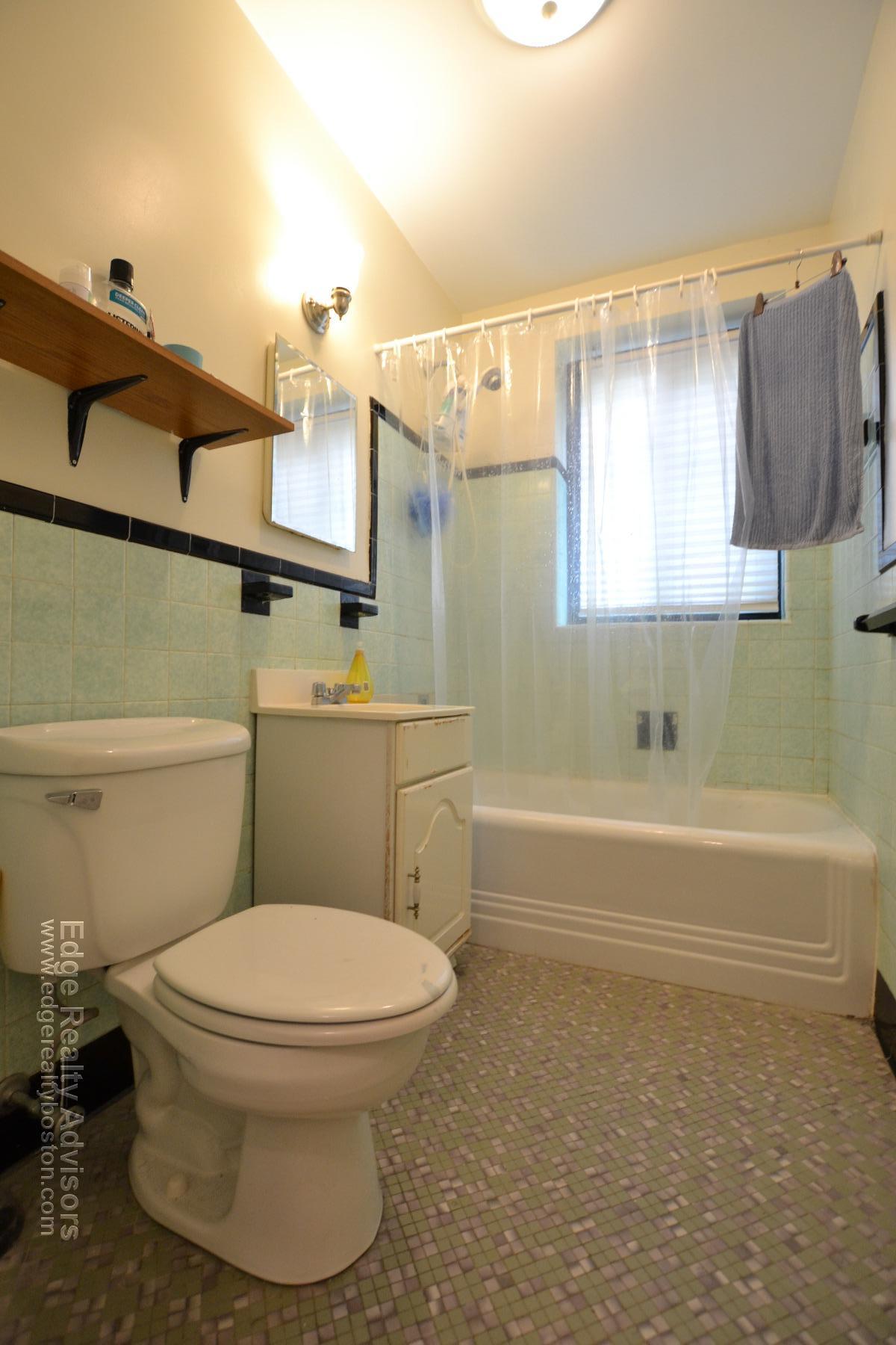 Studio bed, 1 bath apartment for rent at 69 Strathmore Rd Unit 21, Brighton — photo 4 of 4