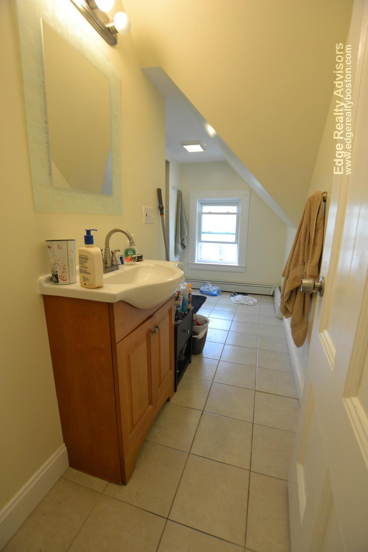 6 bed, 2.5 bath apartment for rent at 18 Sparhawk St Unit 2, Brighton — photo 4 of 13