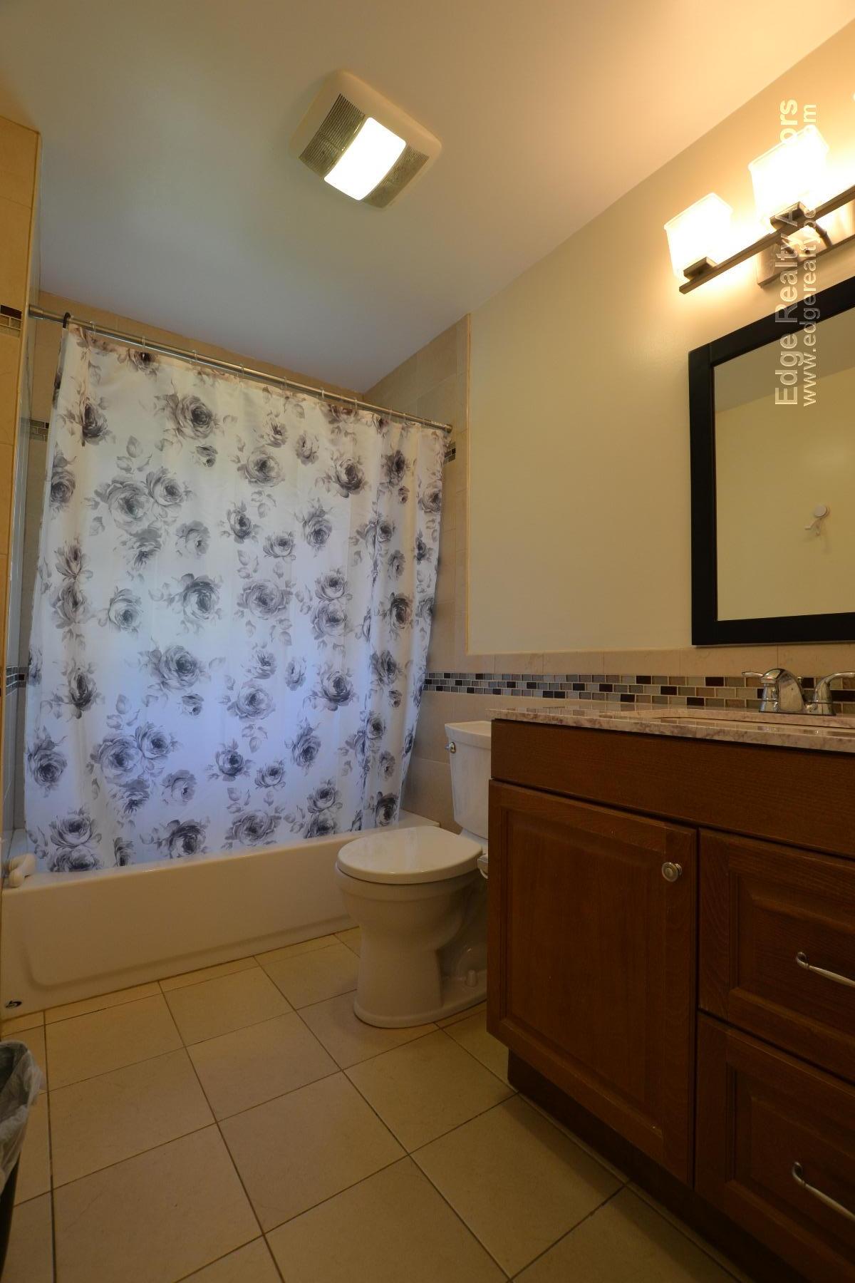 5 bed, 2 bath apartment for rent at 6 Cenacle Rd, Brighton — photo 6 of 11