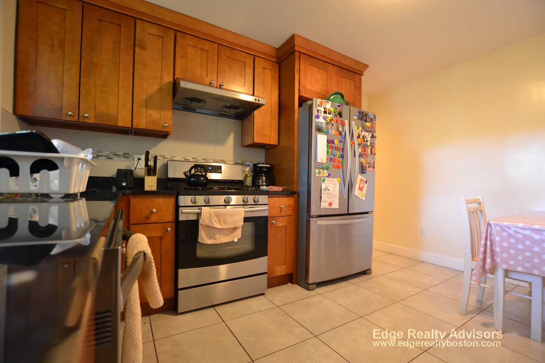 5 bed, 2 bath apartment for rent at 6 Cenacle Rd, Brighton