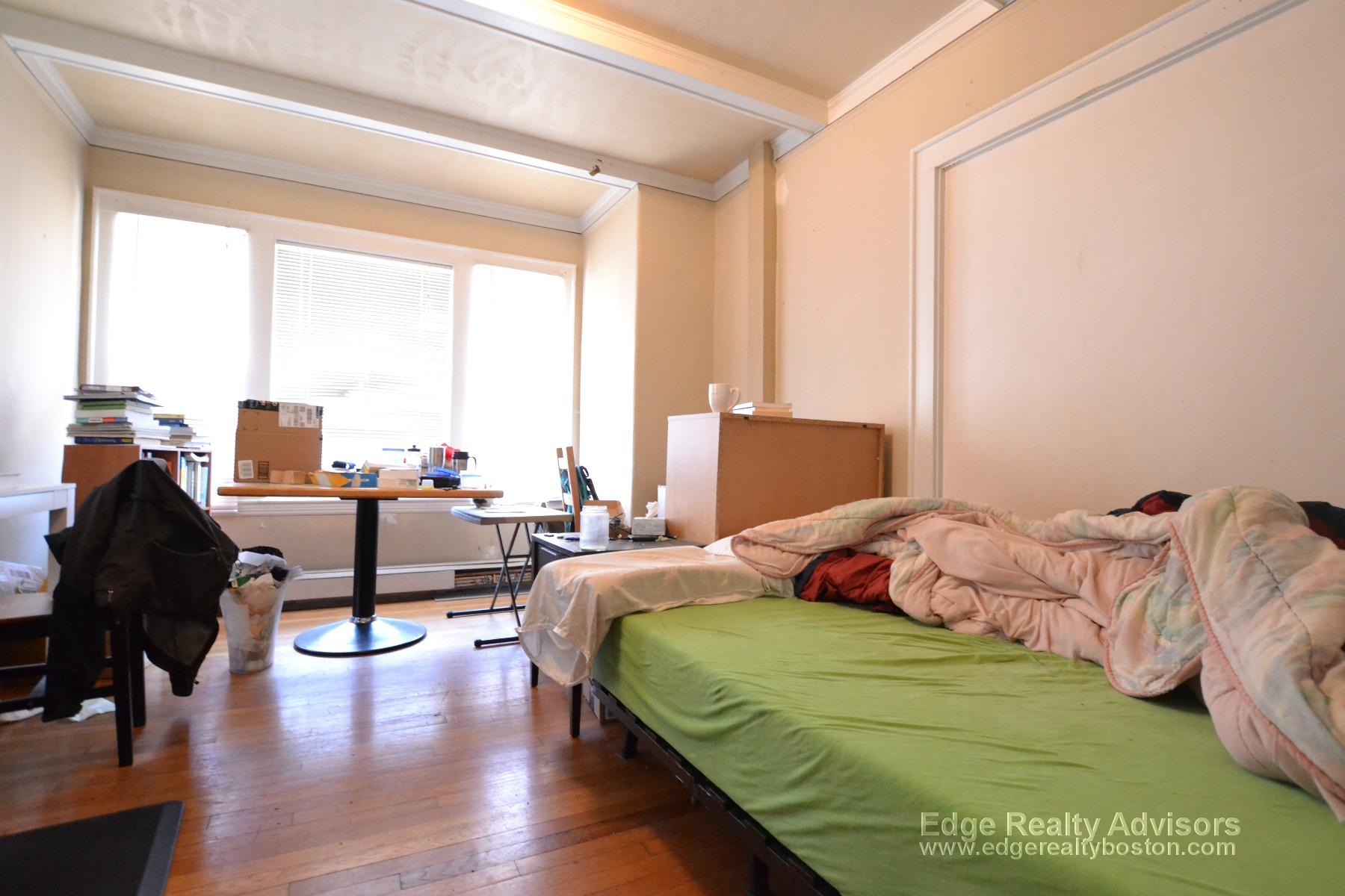 3 bed, 1 bath apartment for rent at 3 Boulevard Ter Unit 1, Brighton — photo 8 of 8