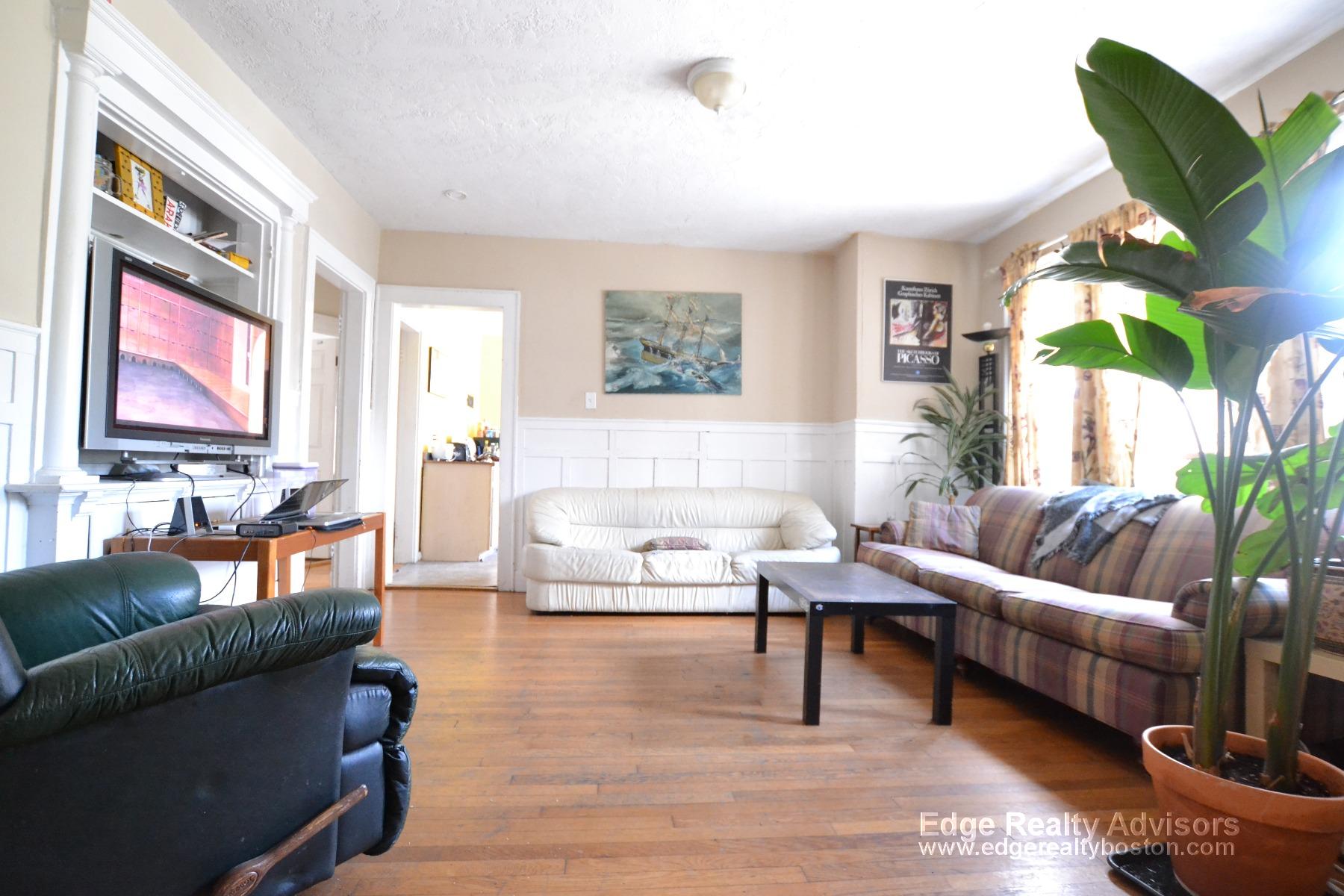 3 bed, 1 bath apartment for rent at 3 Boulevard Ter Unit 1, Brighton — photo 5 of 8