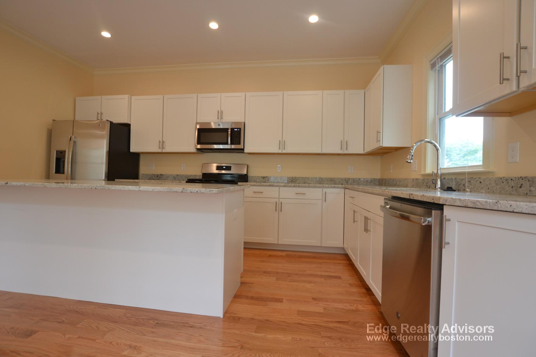 5 bed, 3.5 bath apartment for rent at 134 Bigelow St Unit 1, Brighton — photo 5 of 13