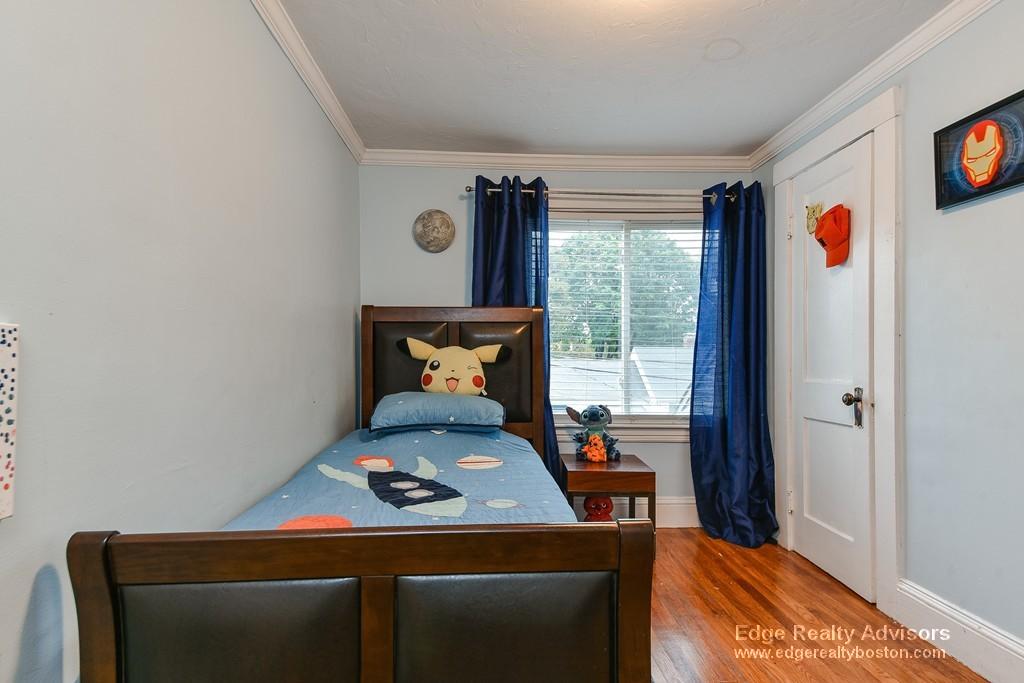 4 bed, 2 bath apartment for rent at 42 Wellesley Rd, Natick — photo 12 of 17