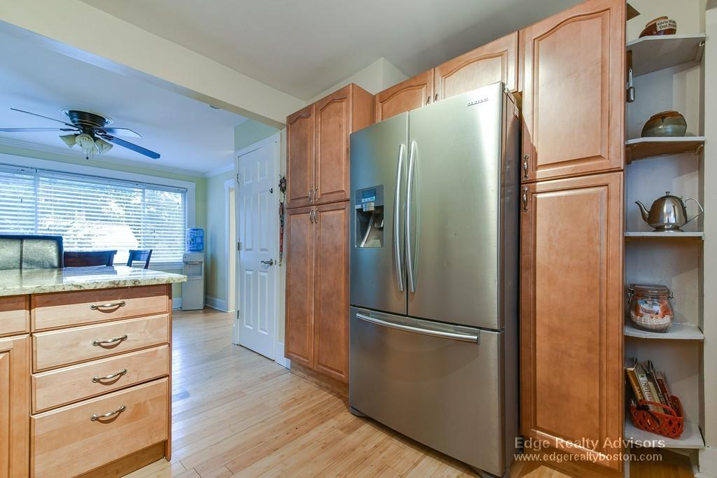 4 bed, 2 bath apartment for rent at 42 Wellesley Rd, Natick — photo 6 of 17