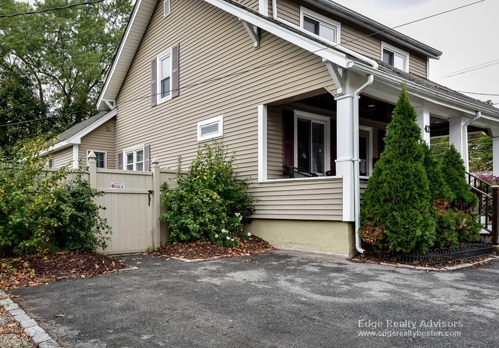 4 bed, 2 bath apartment for rent at 42 Wellesley Rd, Natick — photo 17 of 17
