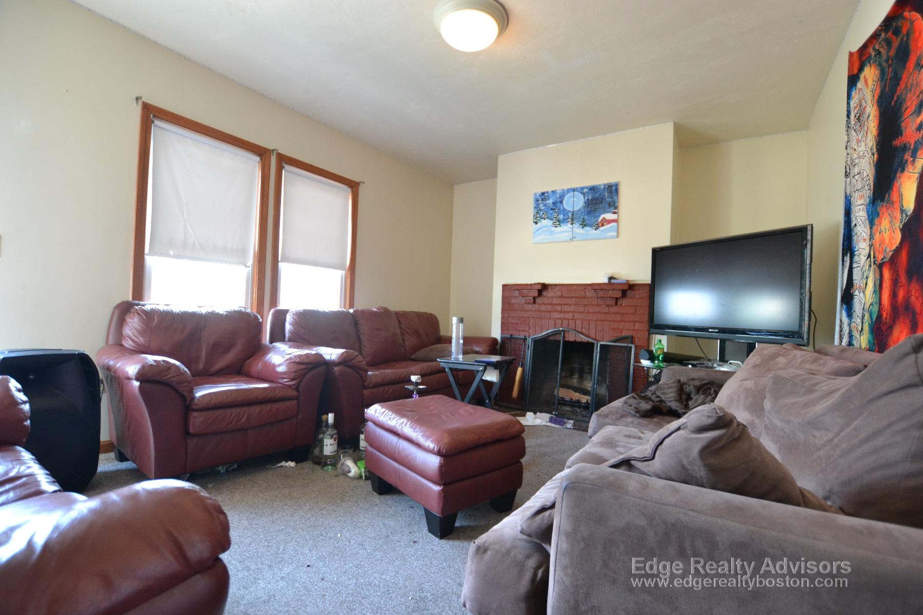 5 bed, 2 bath apartment for rent at 16 Priscilla Rd Unit 2, Brighton — photo 3 of 10