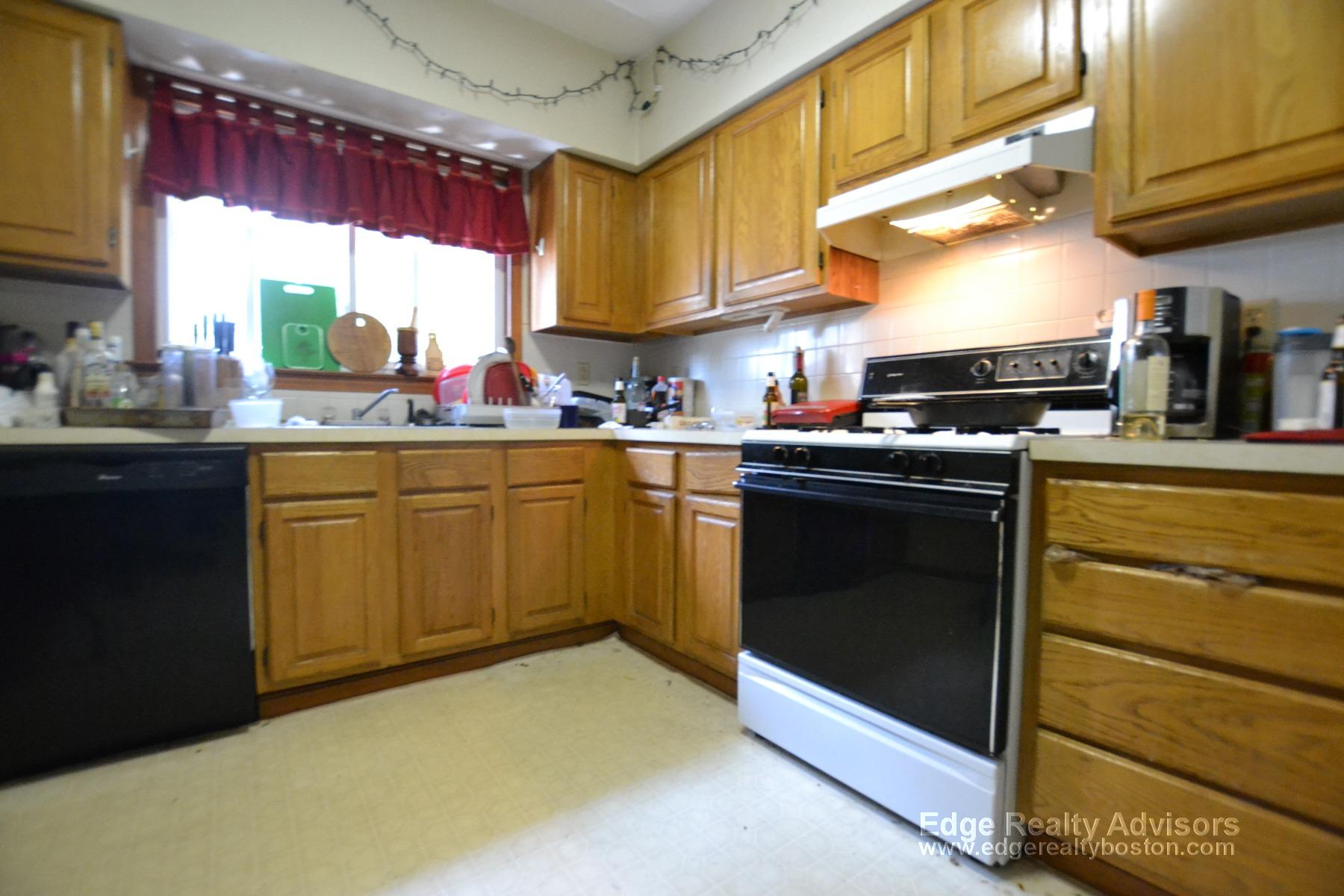 5 bed, 2 bath apartment for rent at 16 Priscilla Rd Unit 2, Brighton — photo 1 of 10