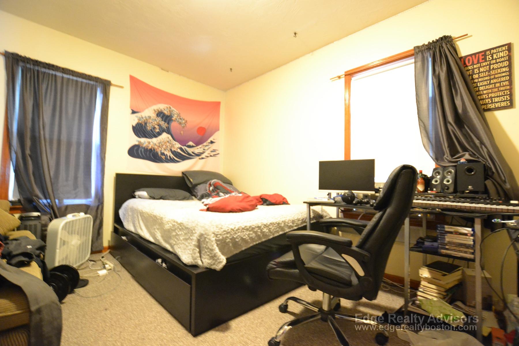 5 bed, 2 bath apartment for rent at 16 Priscilla Rd Unit 2, Brighton — photo 8 of 10