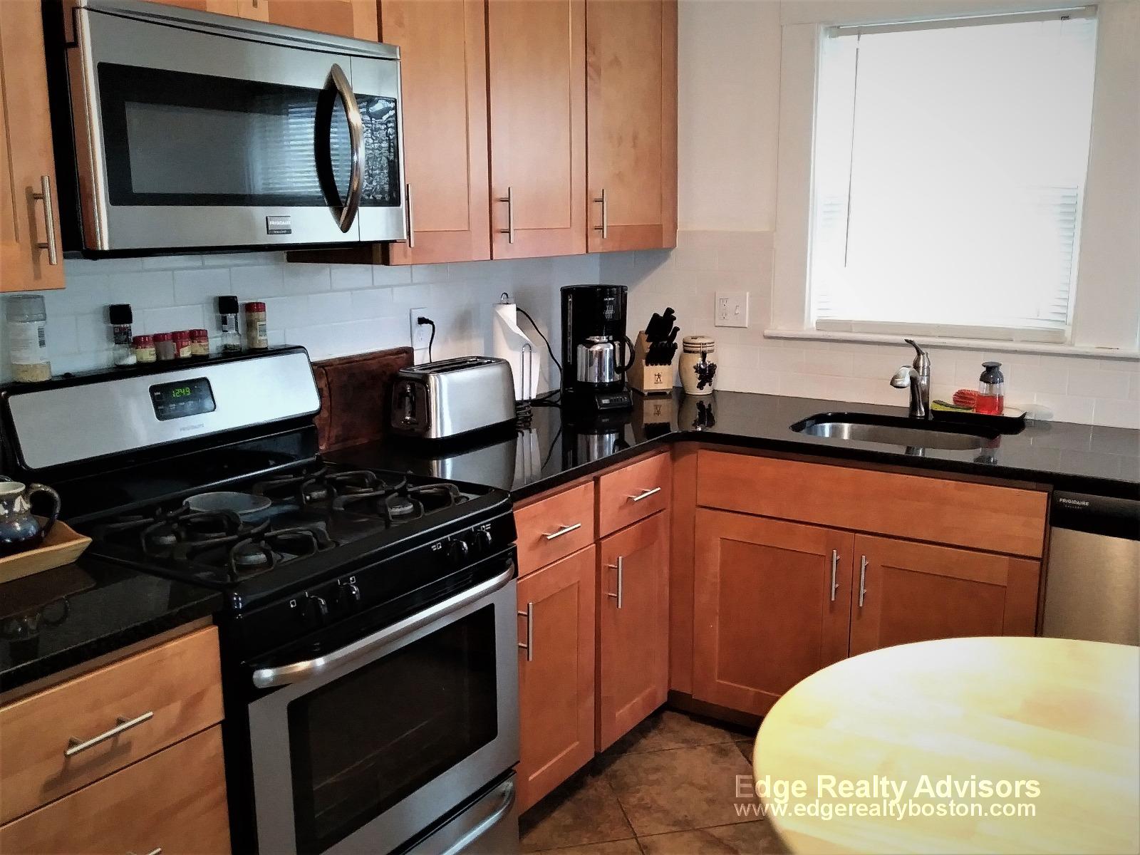 3 bed, 1 bath apartment for rent at 17 Pequossette St Unit 2, Watertown