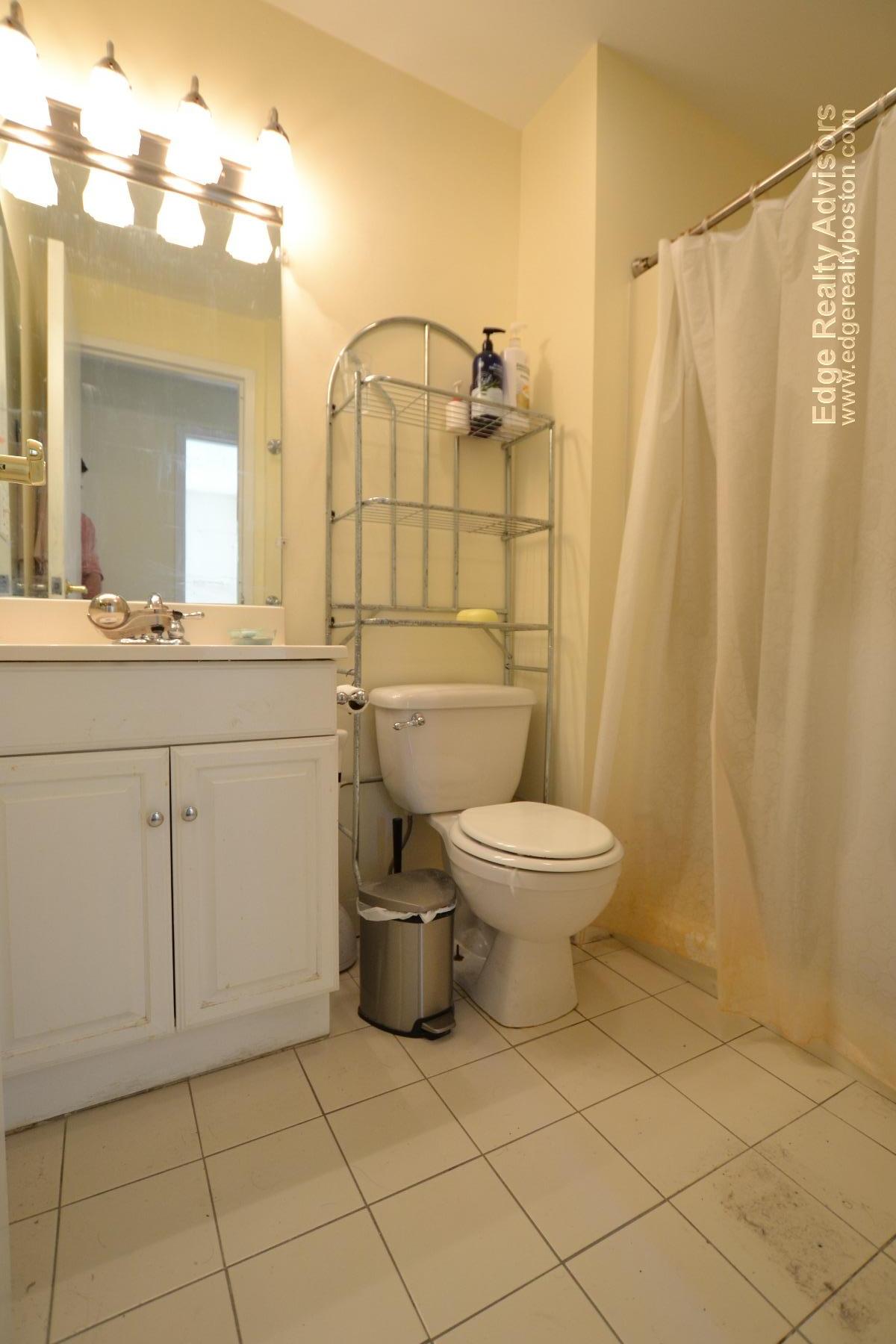 332 Jamaicaway, Jamaica Plain