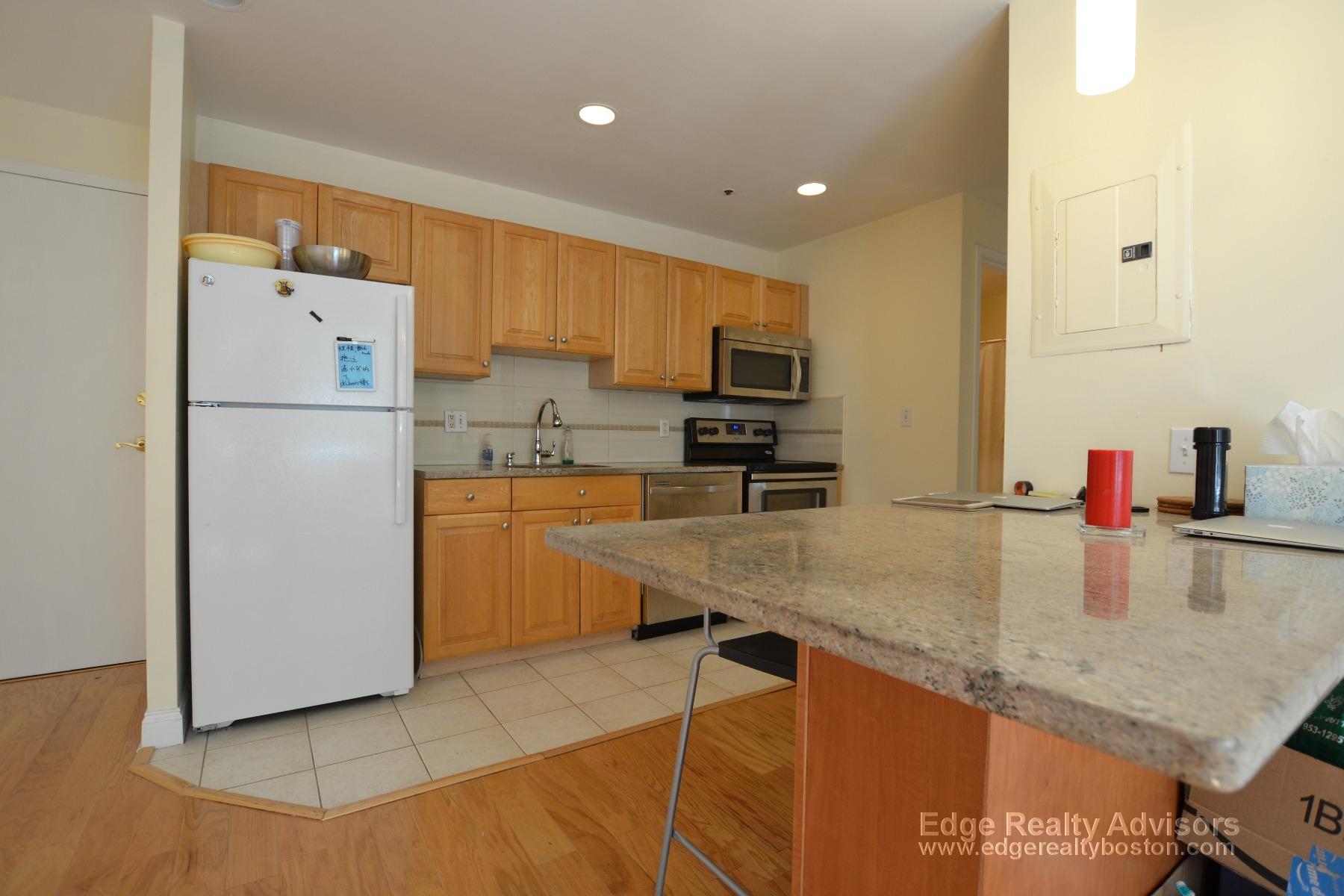 332 Jamaicaway, Jamaica Plain