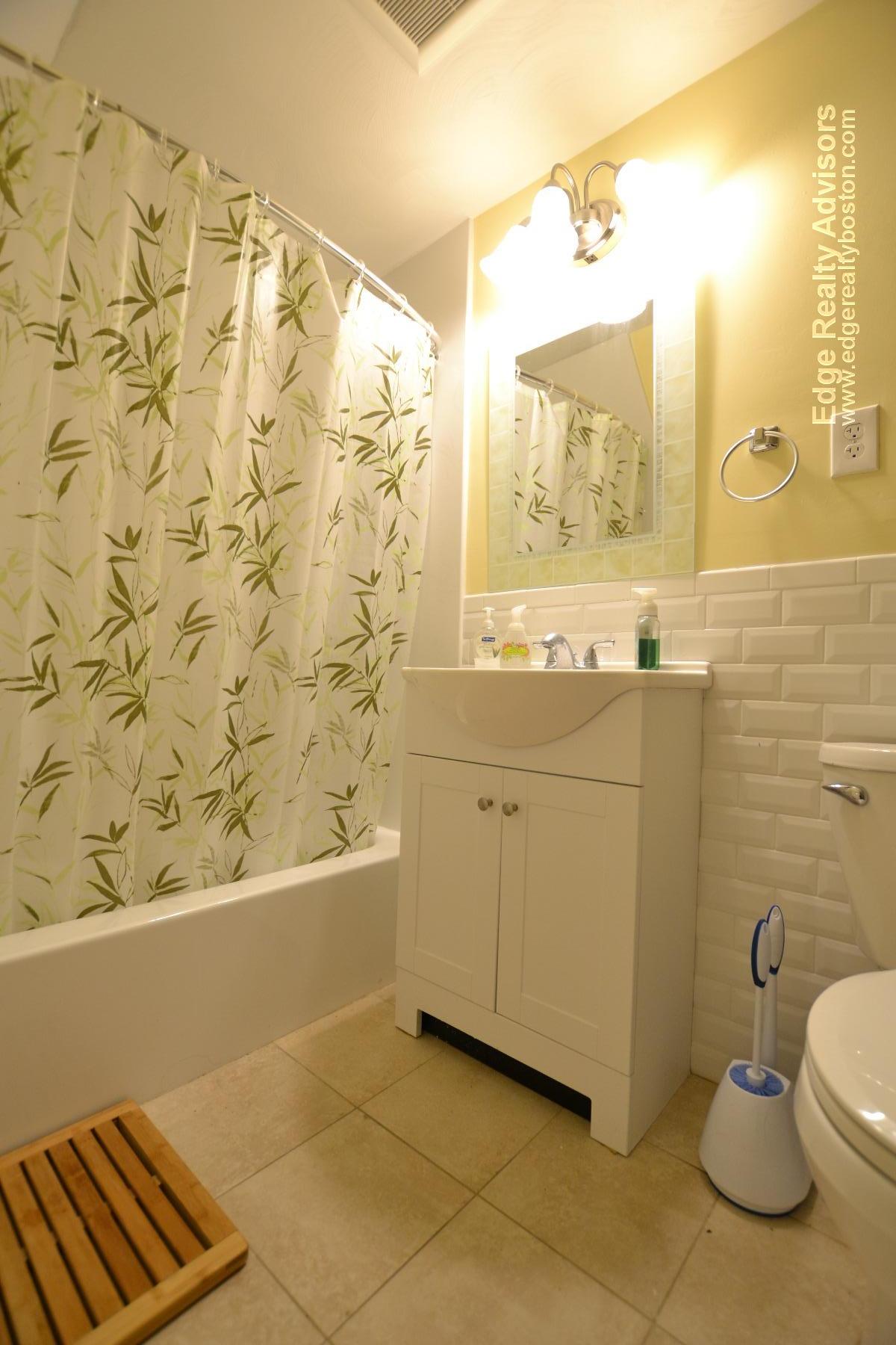 35 Palmer St, Waltham