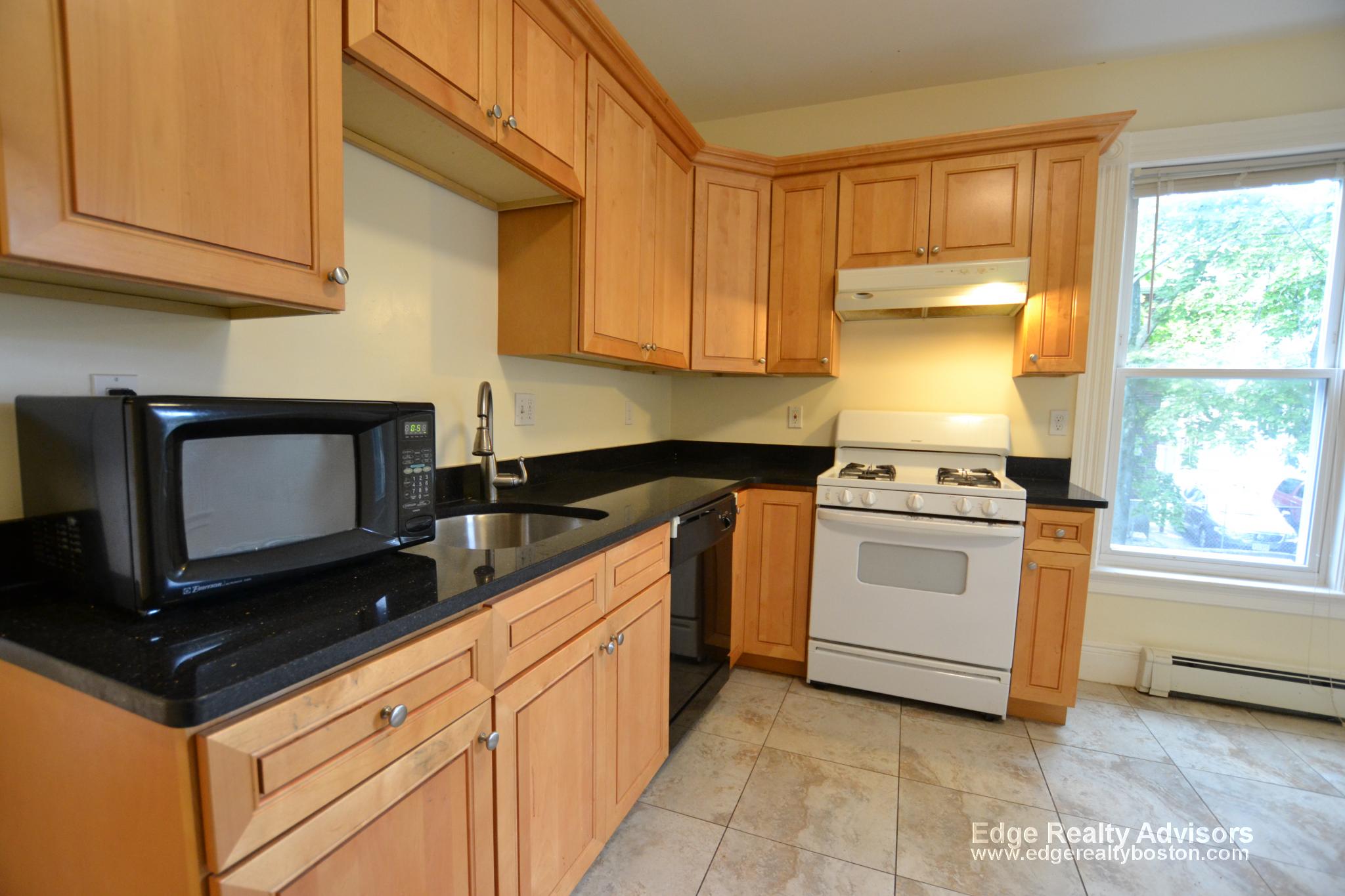 6 bed, 2.5 bath apartment for rent at 18 Sparhawk St Unit 2, Brighton — photo 2 of 13