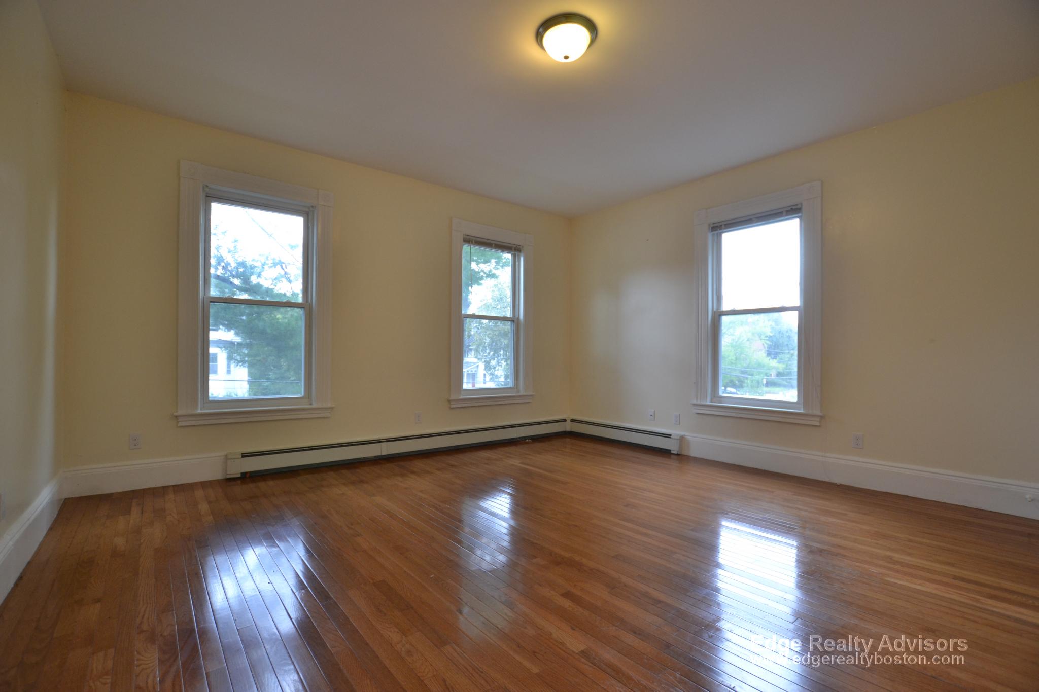 6 bed, 2.5 bath apartment for rent at 18 Sparhawk St Unit 2, Brighton — photo 5 of 13