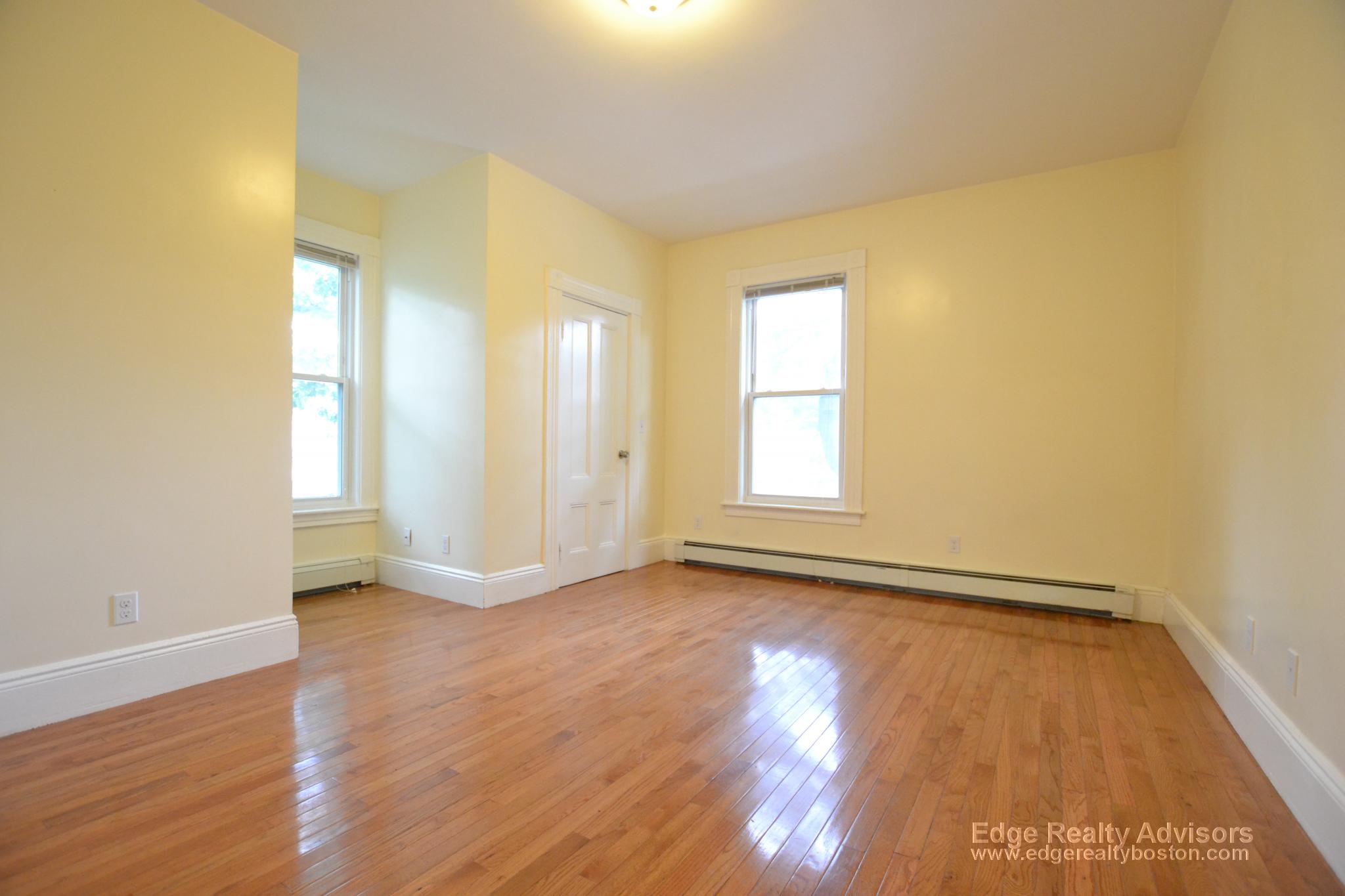6 bed, 2.5 bath apartment for rent at 18 Sparhawk St Unit 2, Brighton — photo 8 of 13