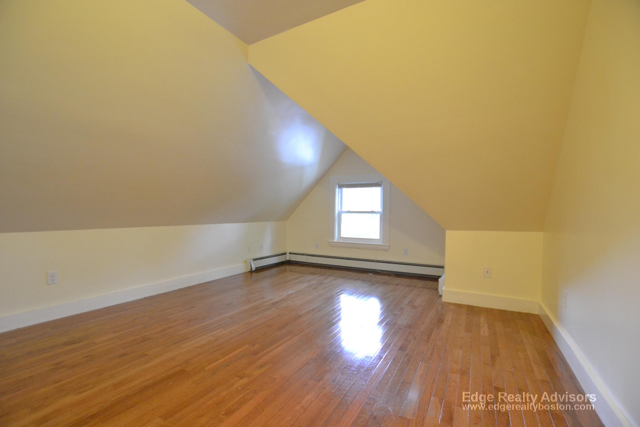 6 bed, 2.5 bath apartment for rent at 18 Sparhawk St Unit 2, Brighton — photo 9 of 13