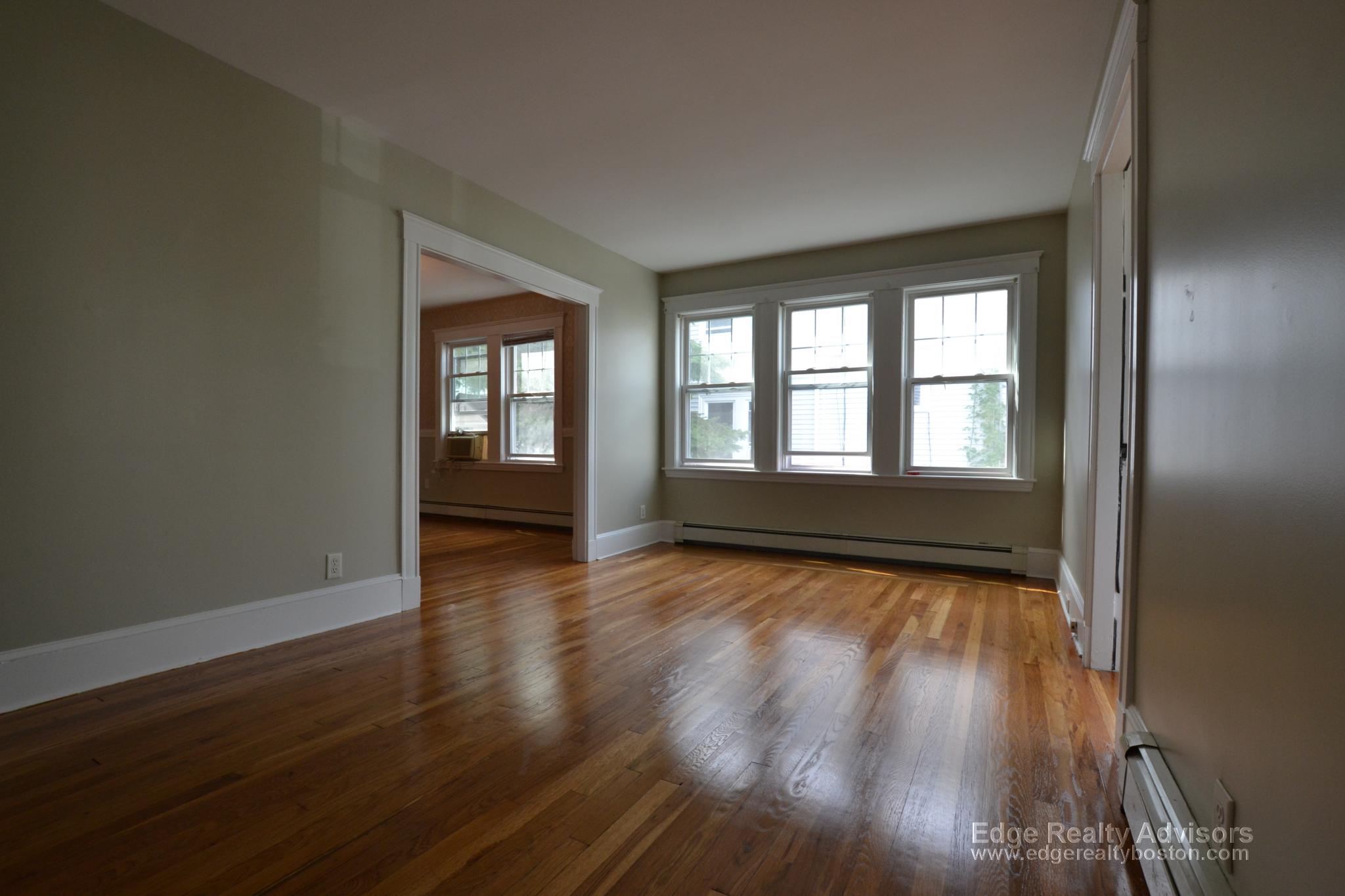 4 bed, 2 bath apartment for rent at 80 Harriet St Unit 1, Brighton — photo 6 of 16