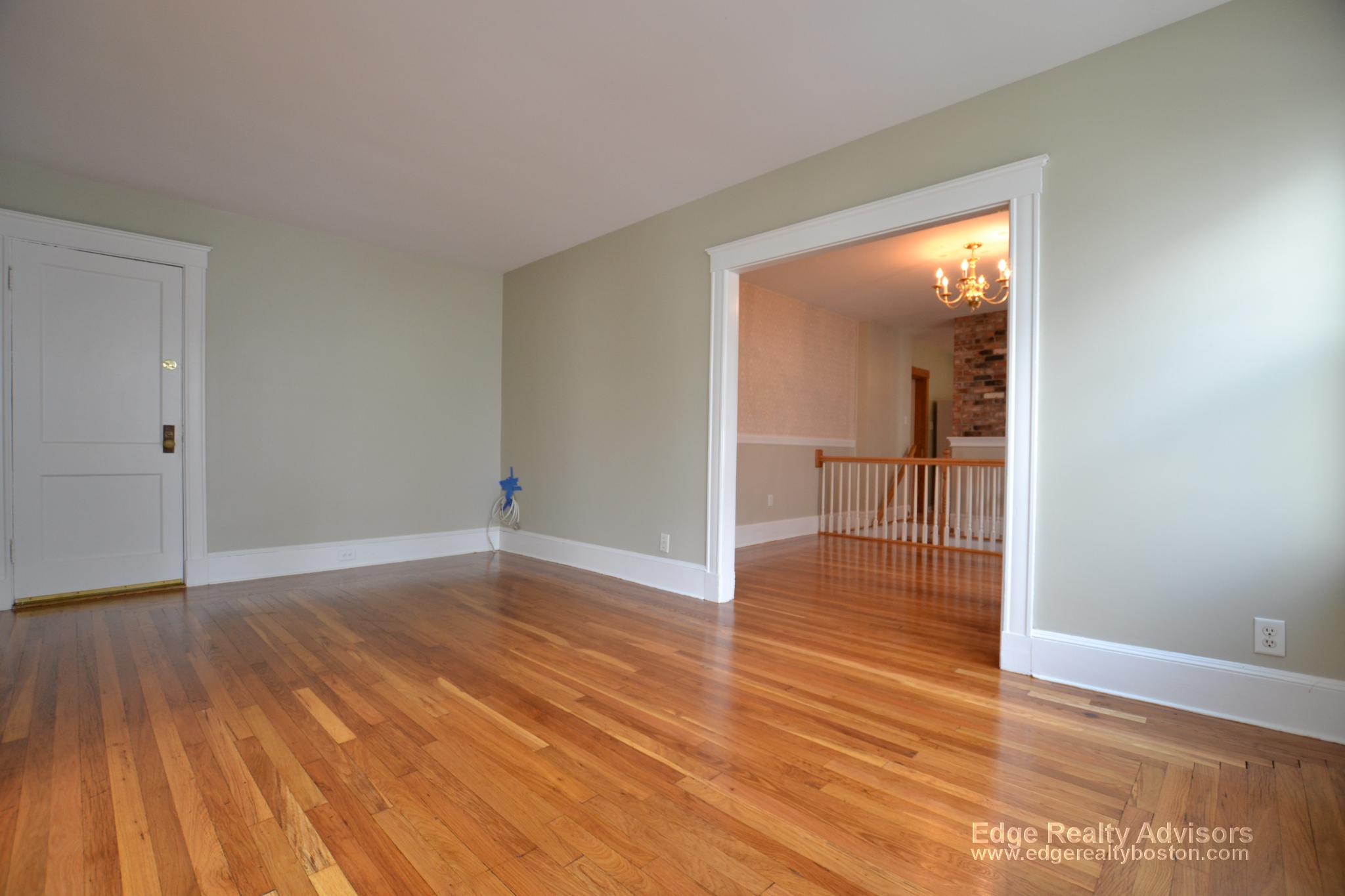 4 bed, 2 bath apartment for rent at 80 Harriet St Unit 1, Brighton — photo 5 of 16