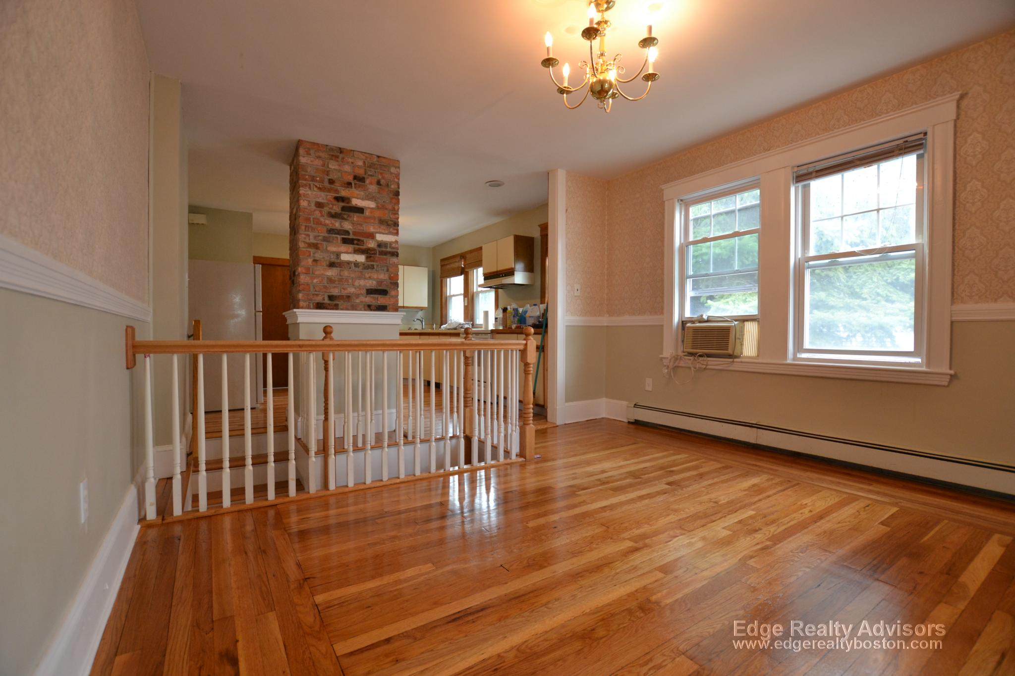4 bed, 2 bath apartment for rent at 80 Harriet St Unit 1, Brighton — photo 3 of 16