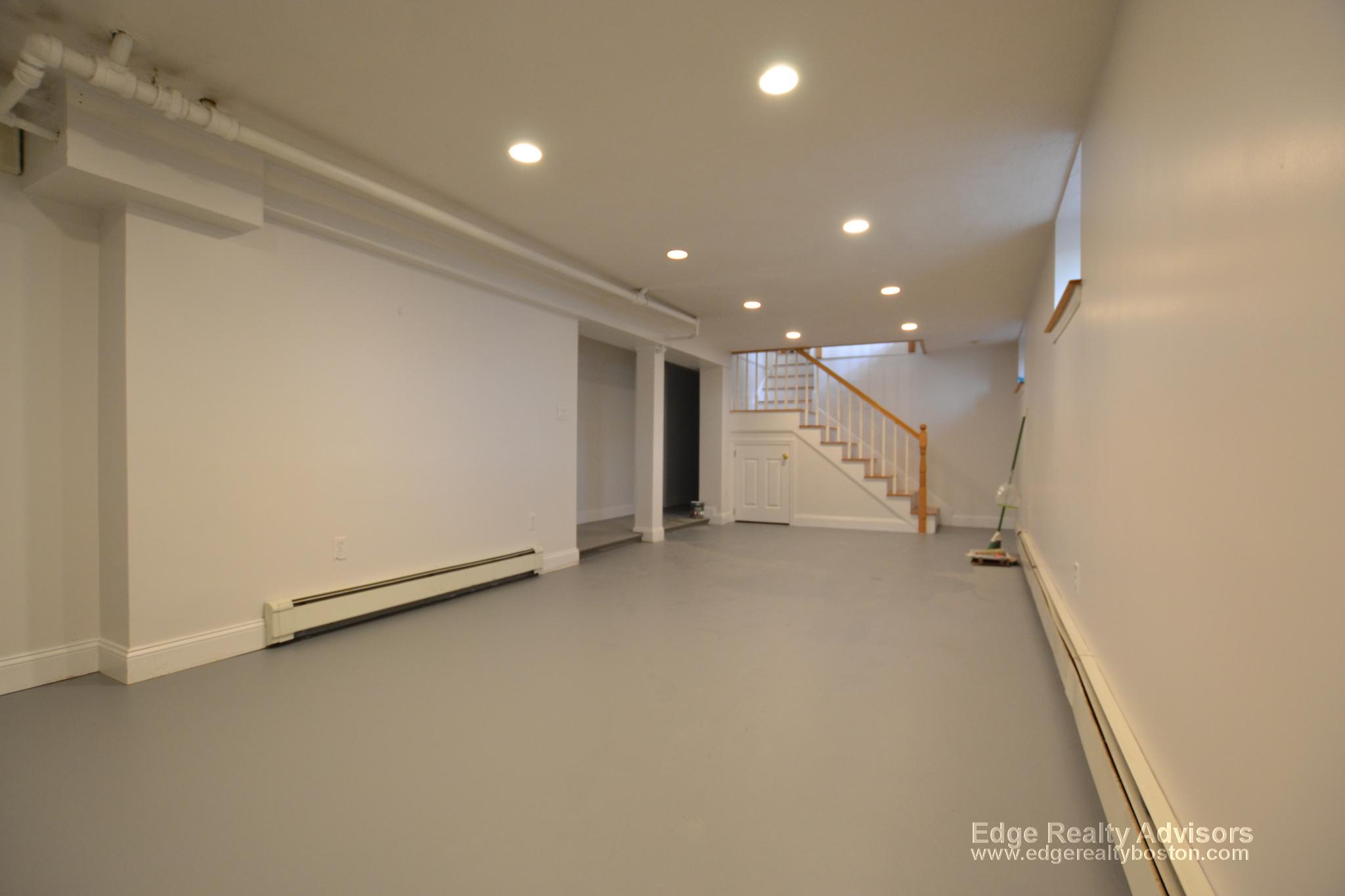 4 bed, 2 bath apartment for rent at 80 Harriet St Unit 1, Brighton — photo 8 of 16
