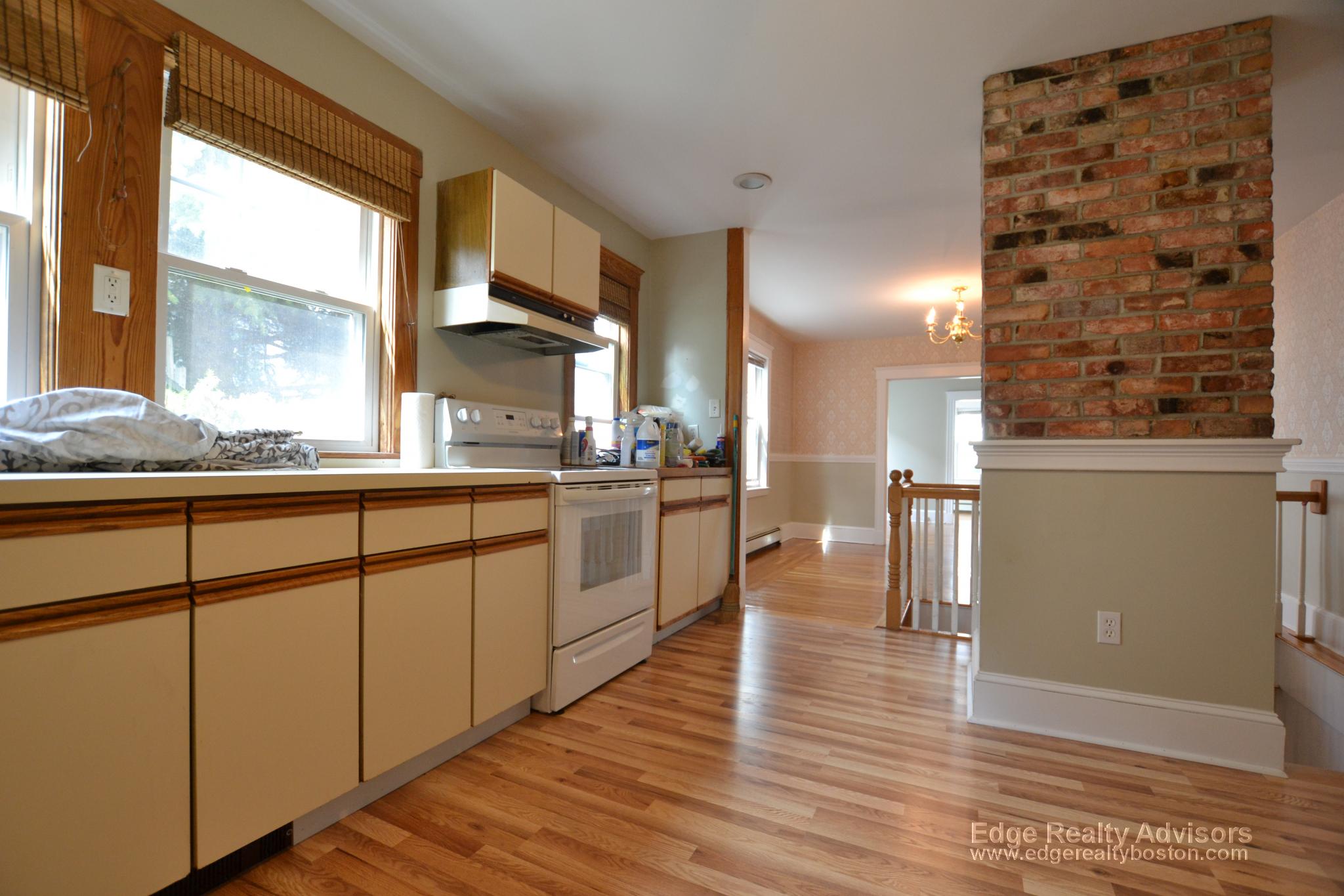 4 bed, 2 bath apartment for rent at 80 Harriet St Unit 1, Brighton — photo 1 of 16