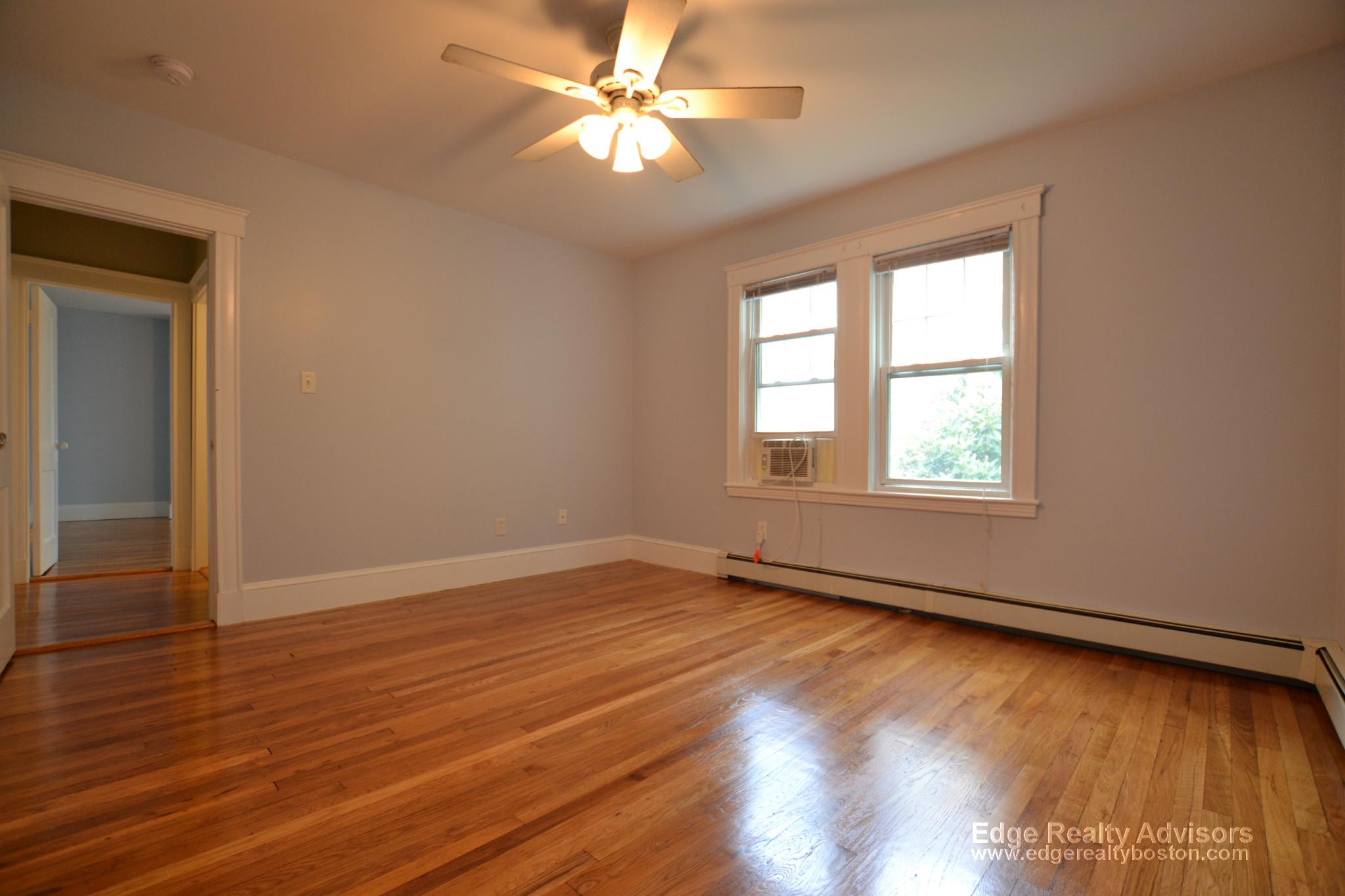 4 bed, 2 bath apartment for rent at 80 Harriet St Unit 1, Brighton — photo 11 of 16
