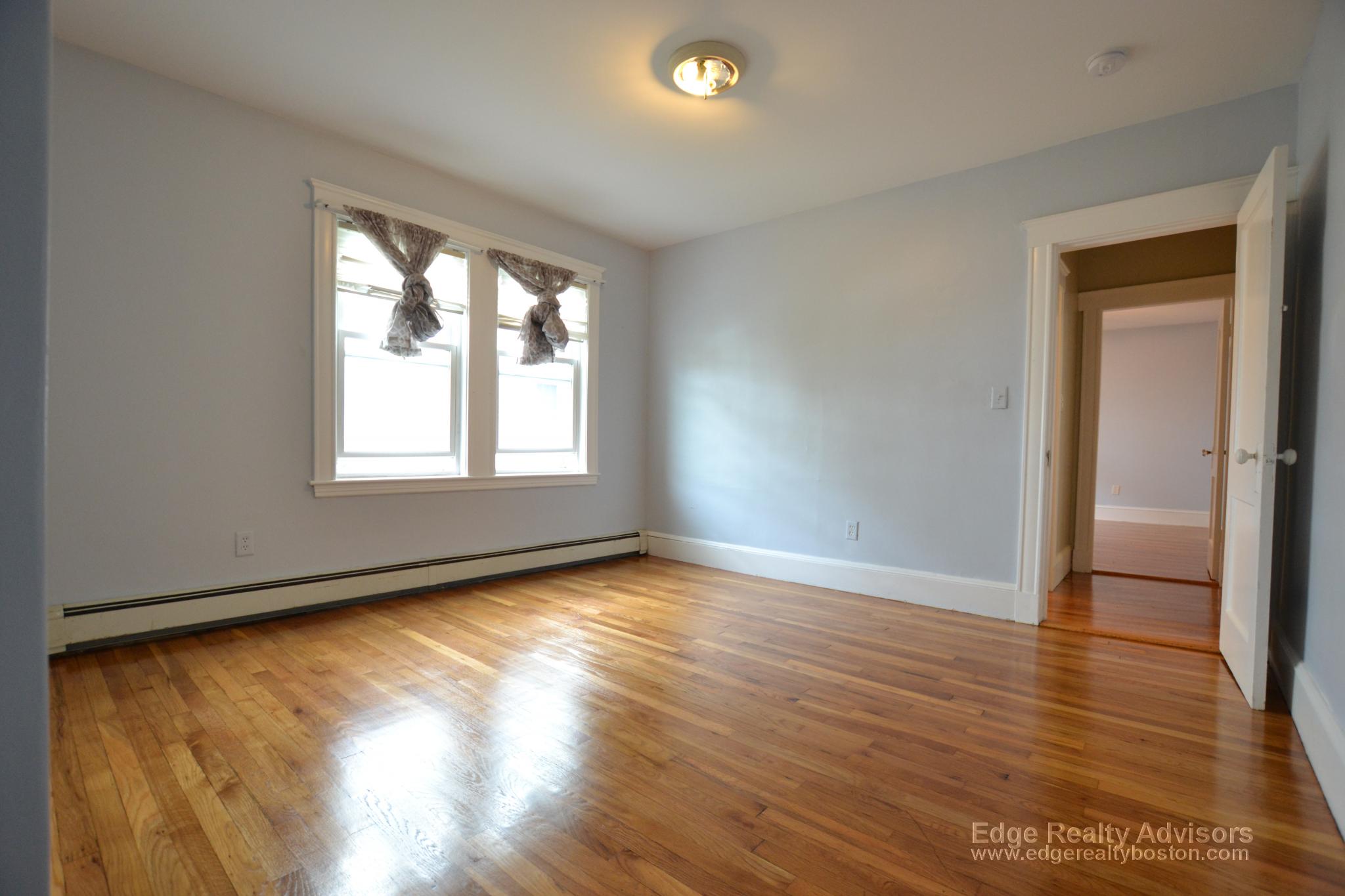 4 bed, 2 bath apartment for rent at 80 Harriet St Unit 1, Brighton — photo 10 of 16