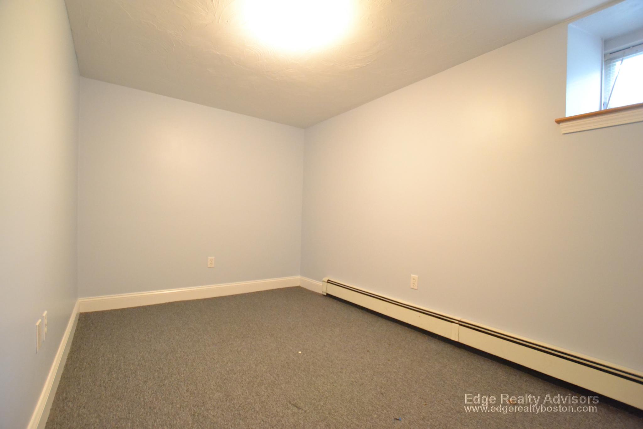 4 bed, 2 bath apartment for rent at 80 Harriet St Unit 1, Brighton — photo 15 of 16