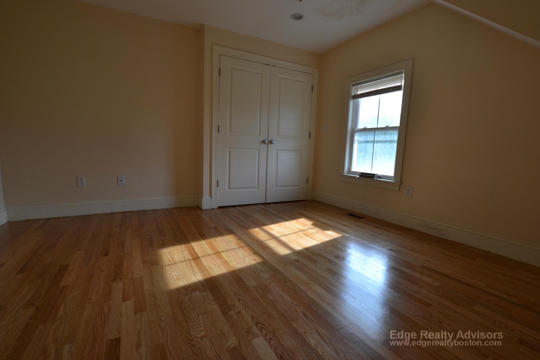 25 Lothrop St, Brighton