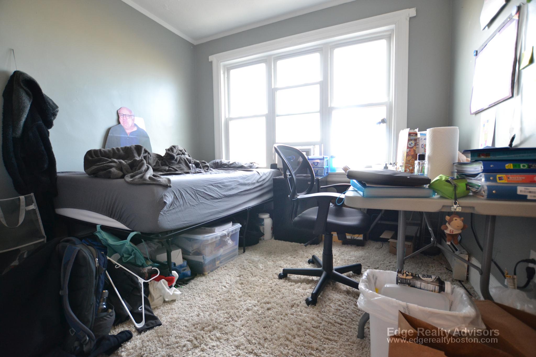 22 Wadsworth St, Allston