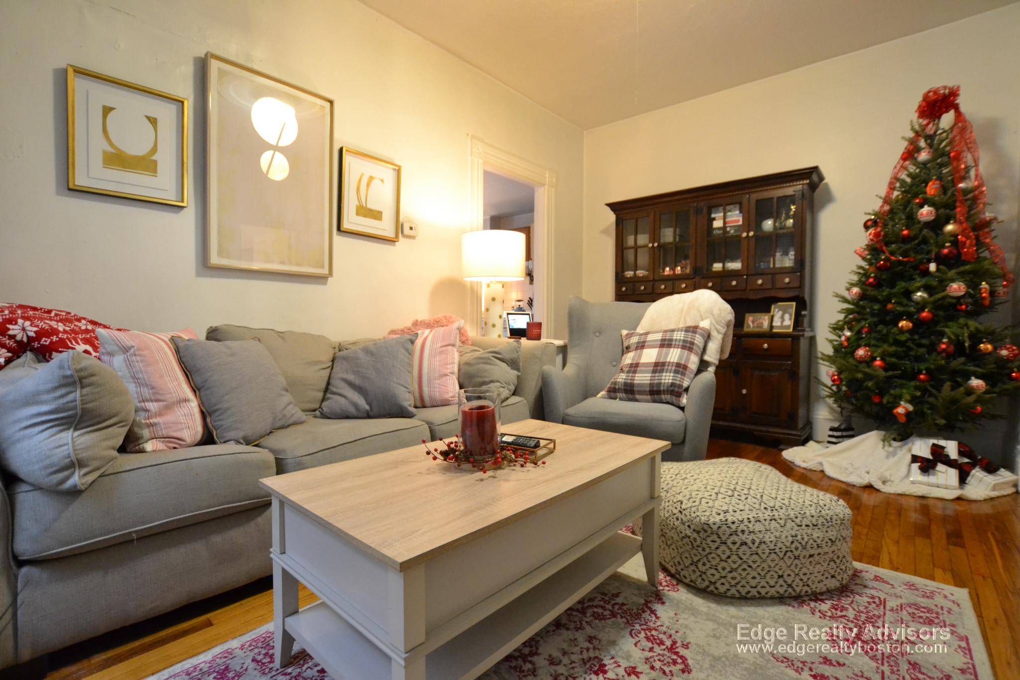 27 Pratt St, Allston