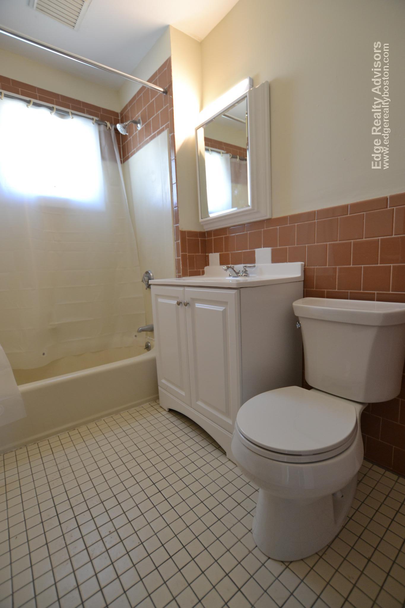 4 bed, 2 bath apartment for rent at 20 Presentation Unit 2, Brighton — photo 9 of 22