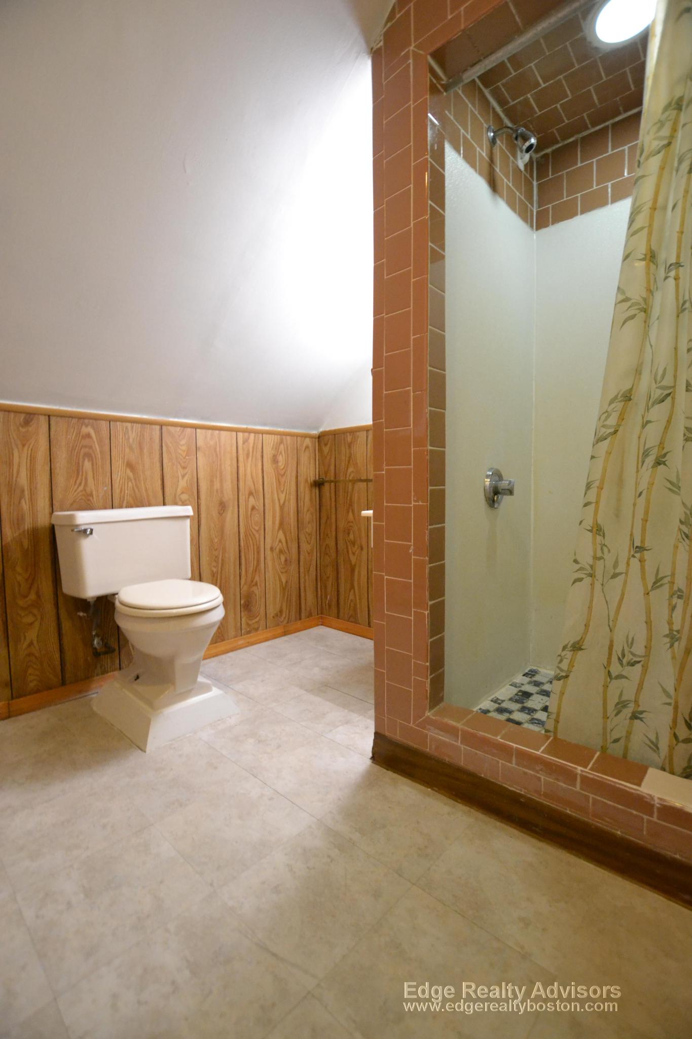 4 bed, 2 bath apartment for rent at 20 Presentation Unit 2, Brighton — photo 6 of 22
