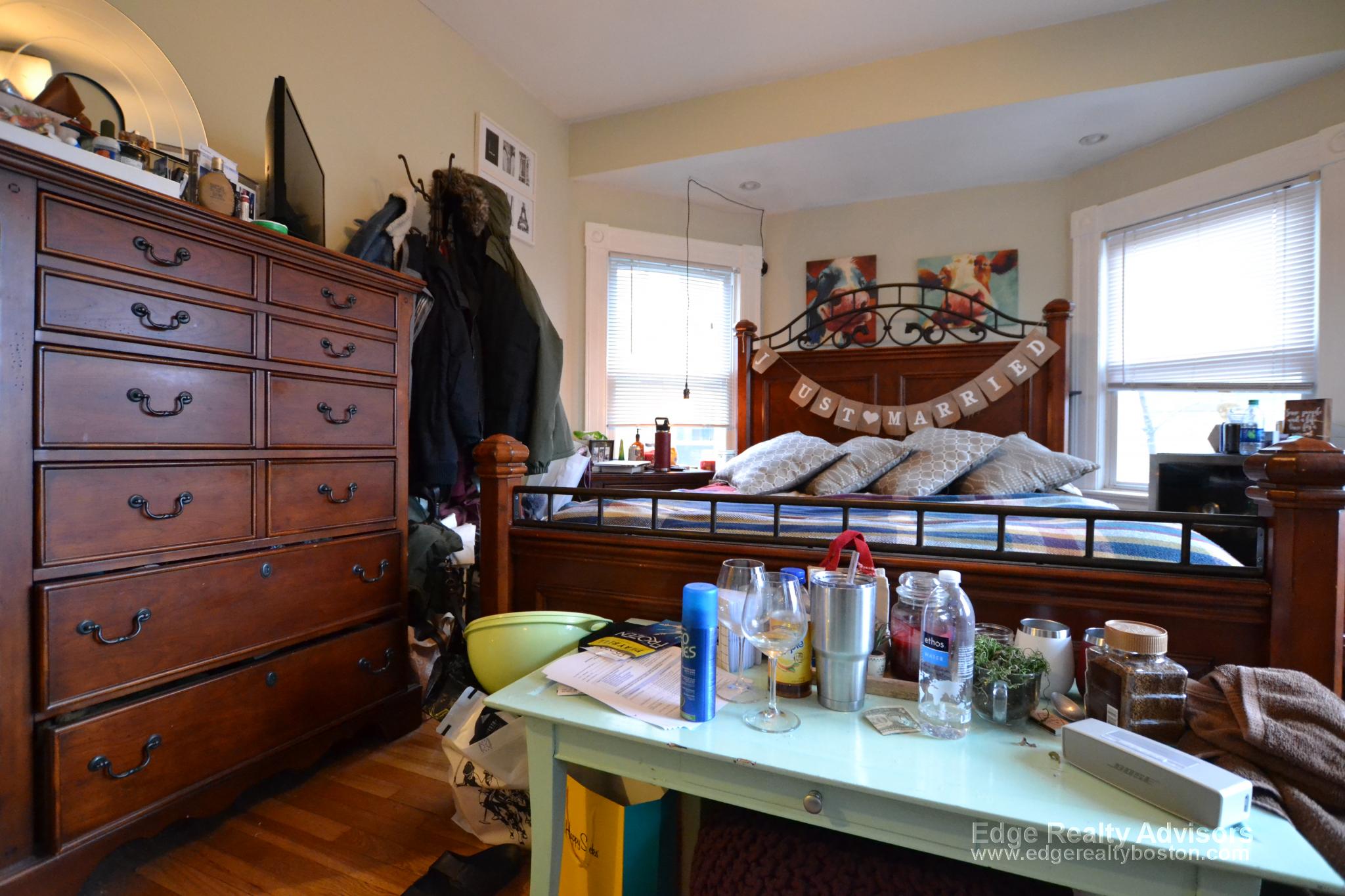 62 Ridgemont St, Allston