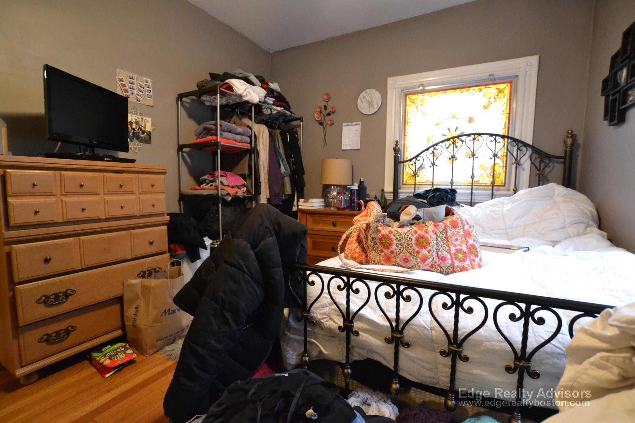 62 Ridgemont St, Allston