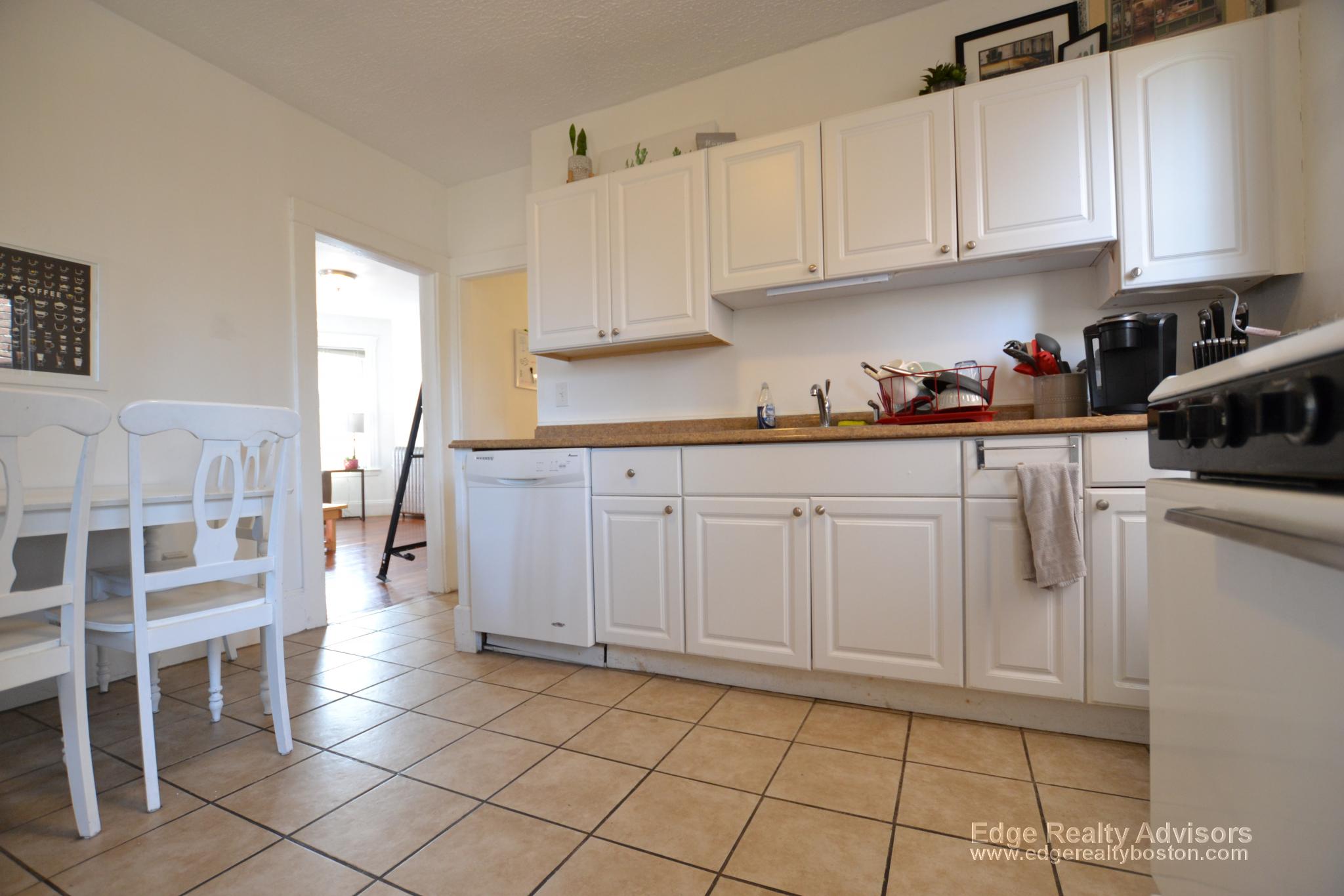 160 Kelton St, Allston