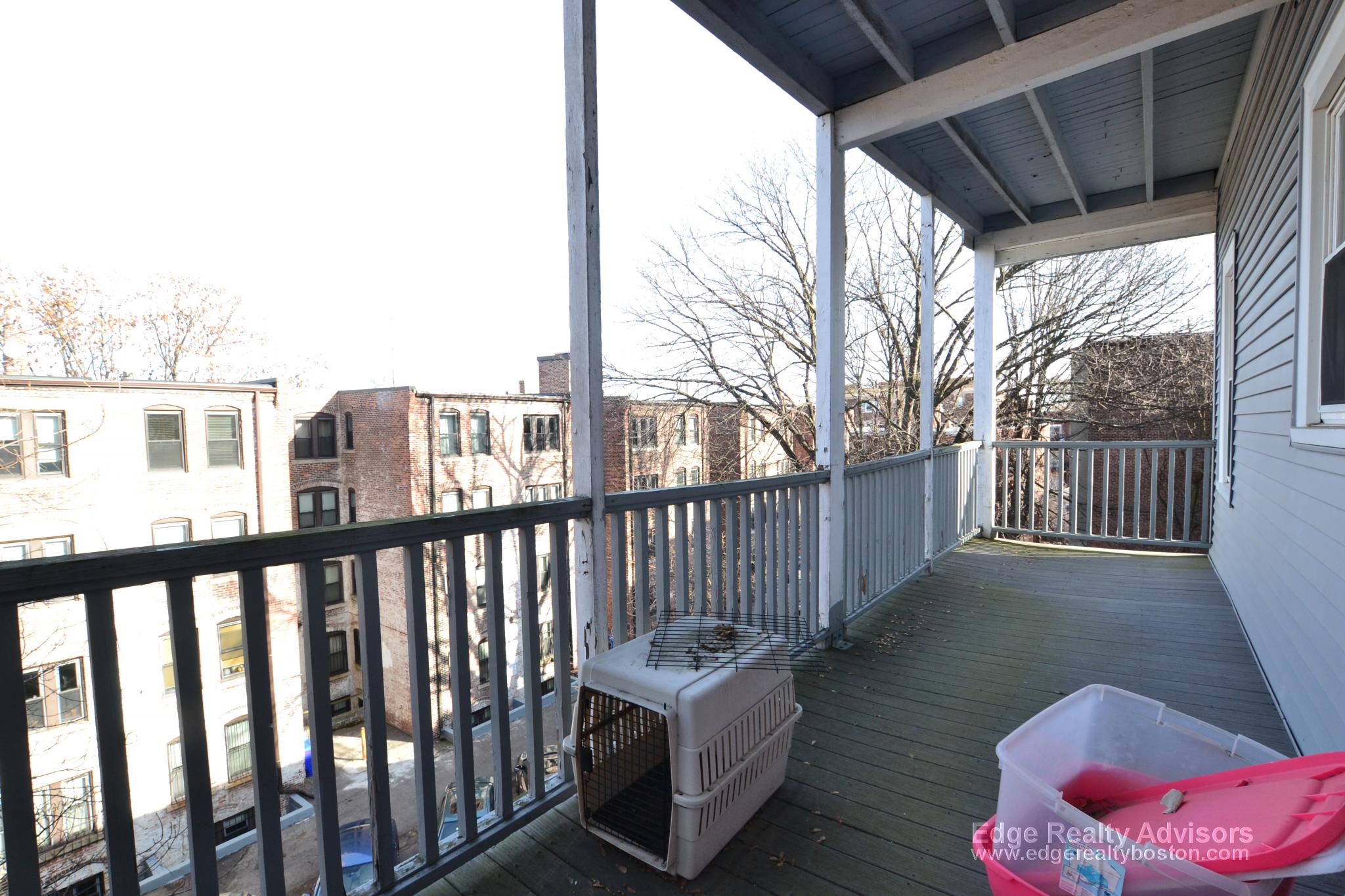 160 Kelton St, Allston